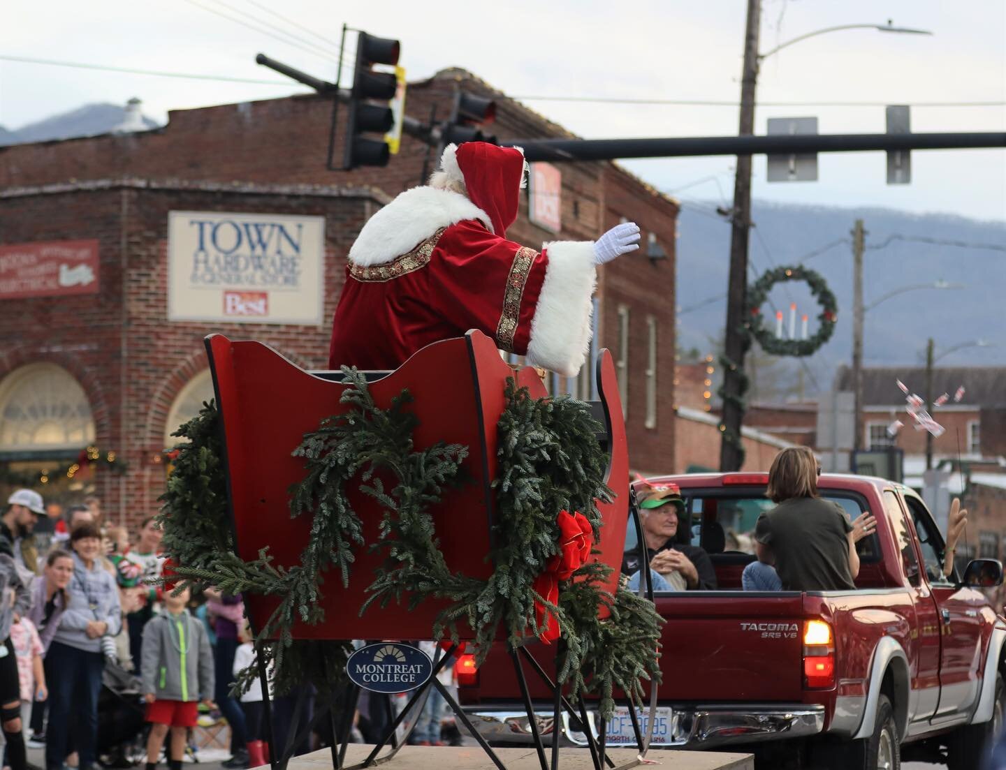 If you're looking to get into the Holiday spirit in the Swannanoa Valley, this is the weekend to do it, according to Fred McCormick. Read why he believes this is a time of year the Valley shines a little brighter, and find out more about upcoming fes