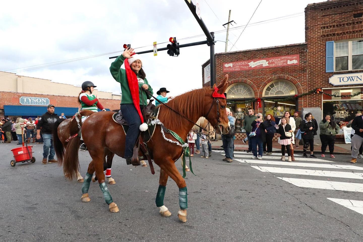 The streets of Black Mountain were packed with people and Holiday spirit this weekend, as Holly Jolly and the Christmas Parade descended on downtown. See photos of the festivities in the gallery linked in the bio.