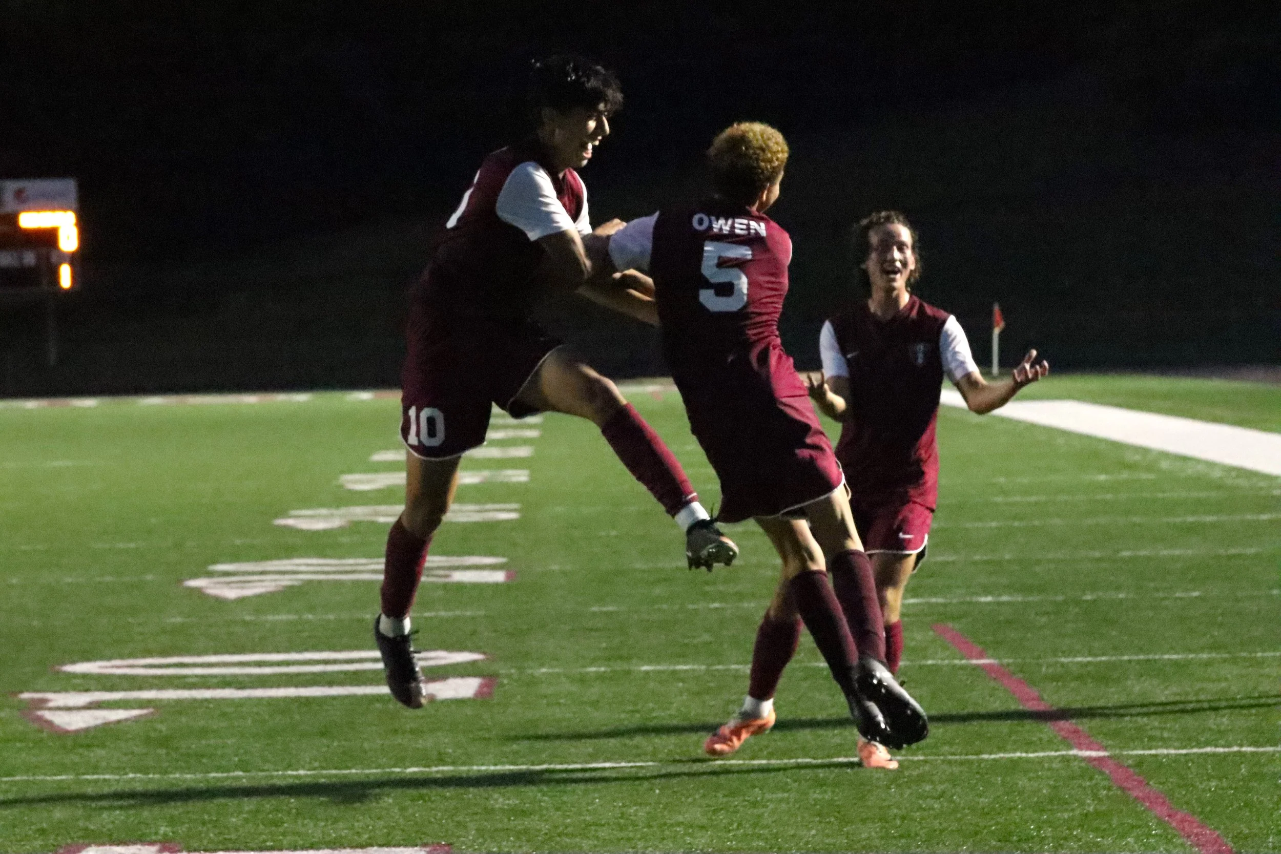 Warhorses return to winning ways 