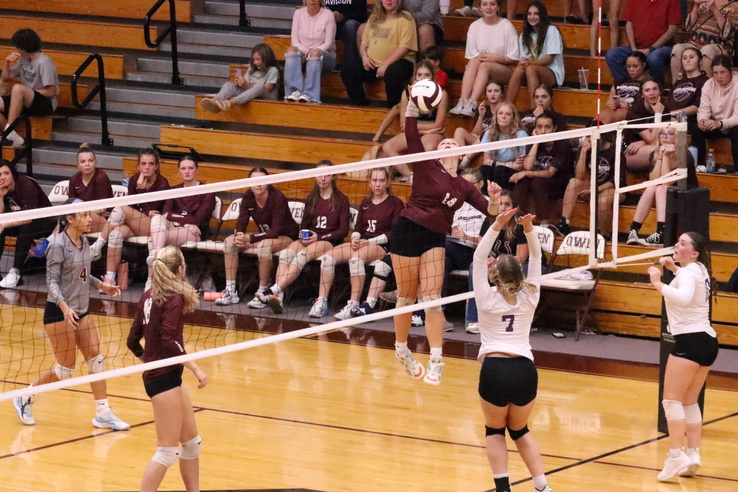 Warlassies serve up fourth straight win