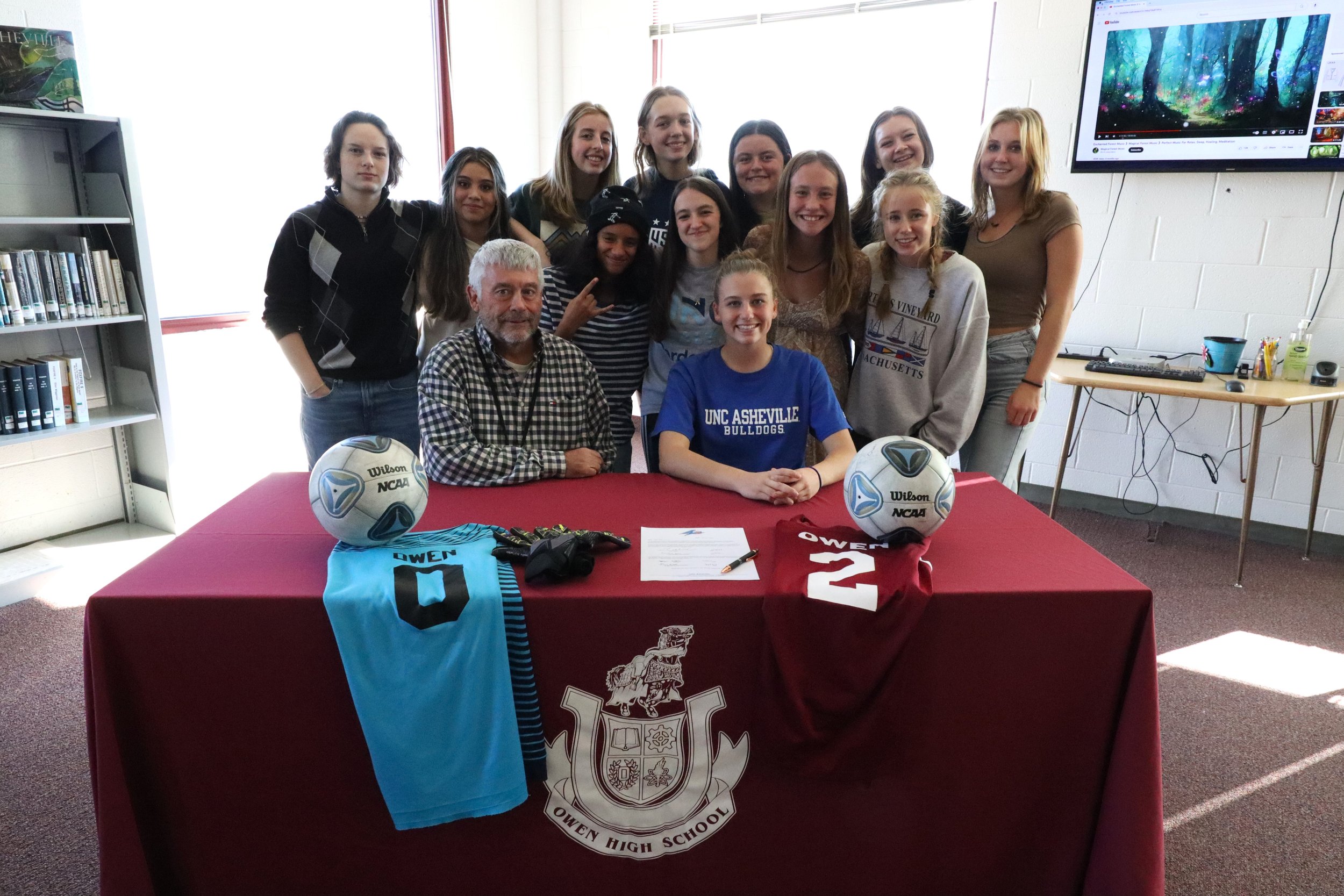 Warlassies goalkeeper signs with UNC Asheville