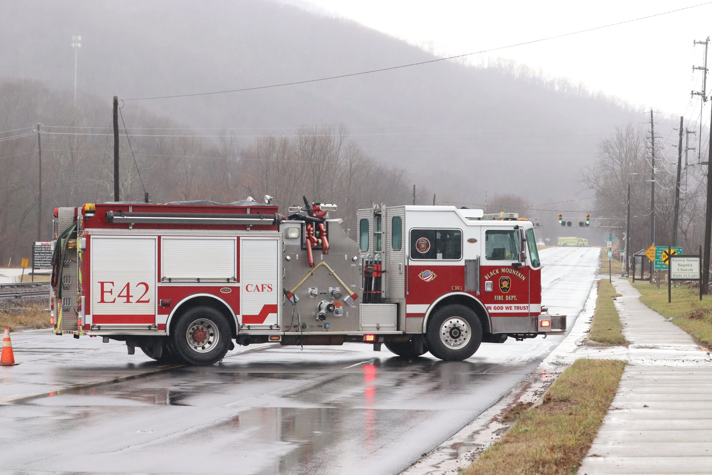 Emergency crews close section of U.S. 70 west of Black Mountain
