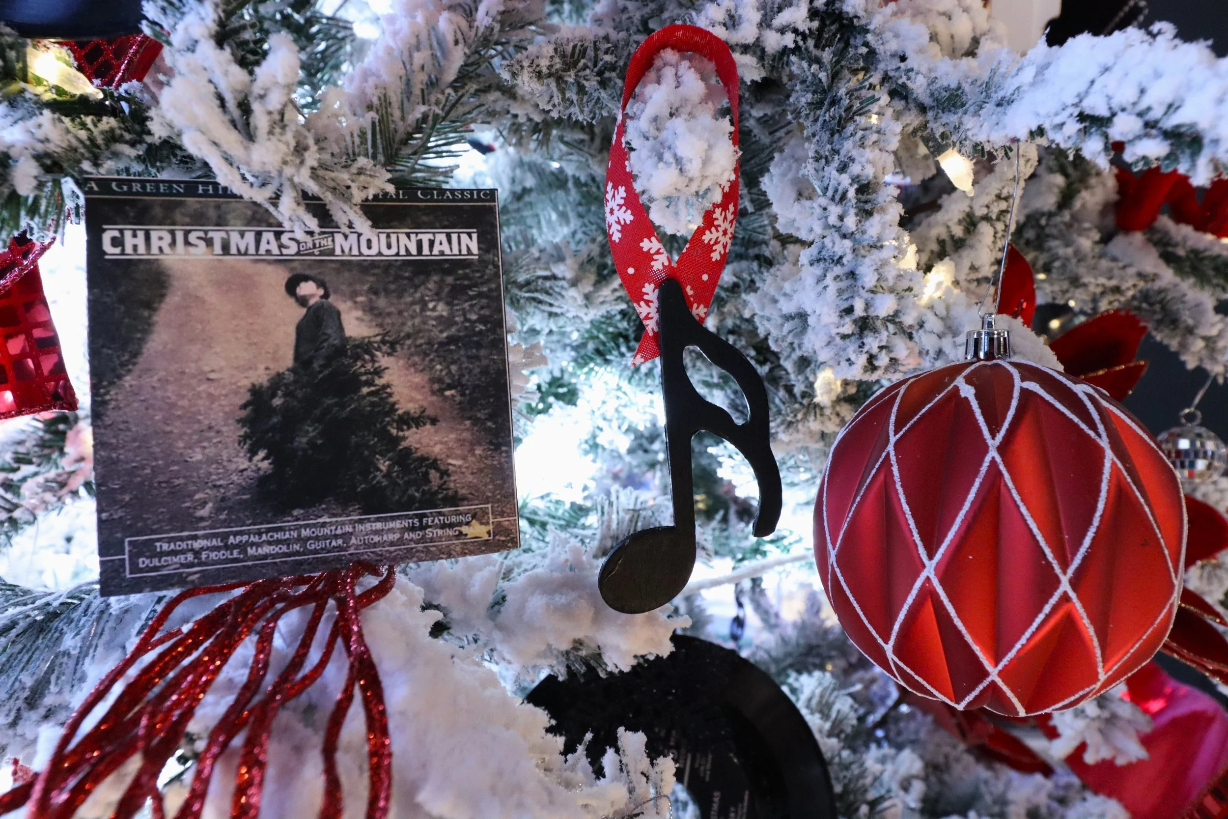 Deck the Trees celebrates ‘rockin’’ record year