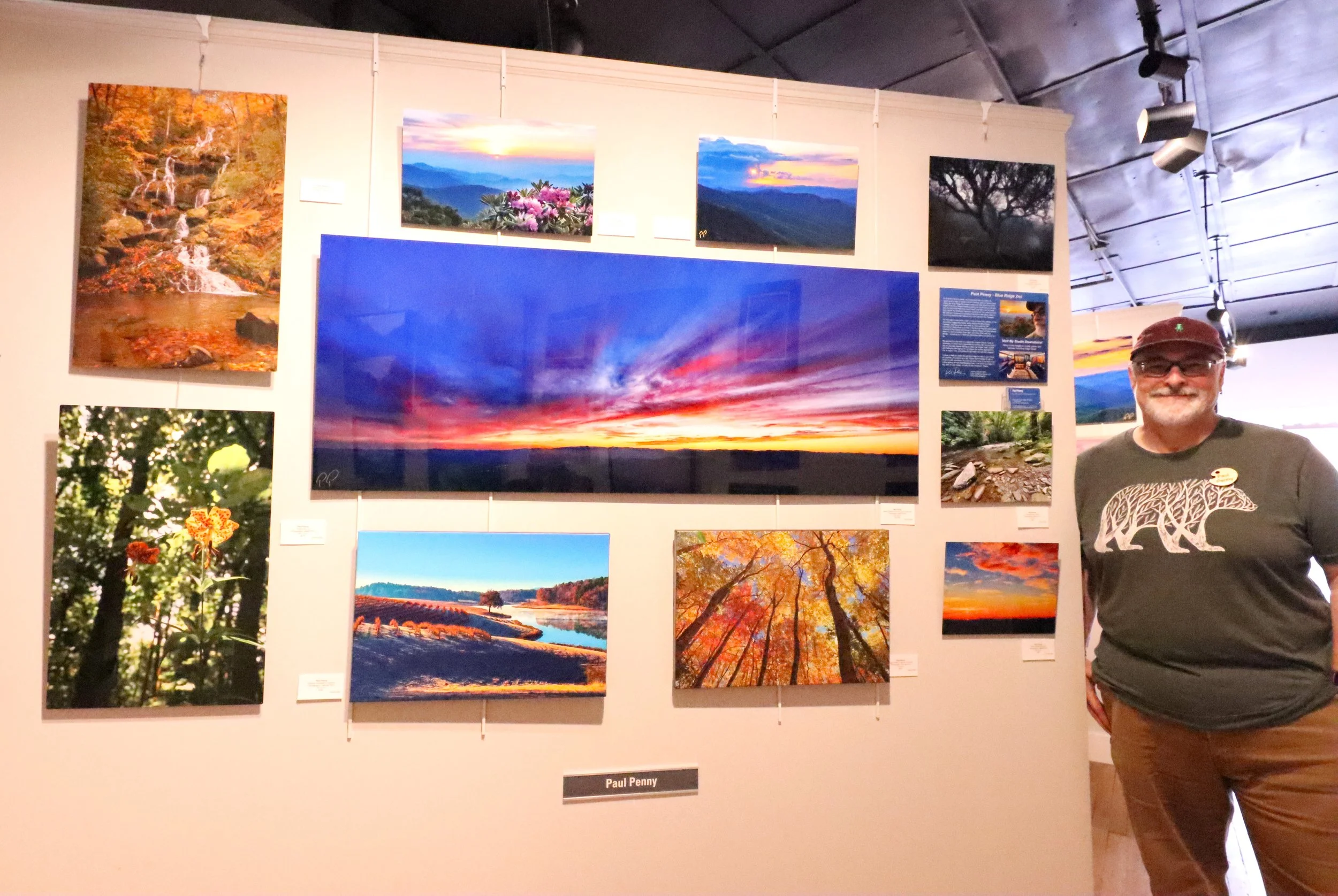 Red House Gallery finds a perfect fit on Cherry Street