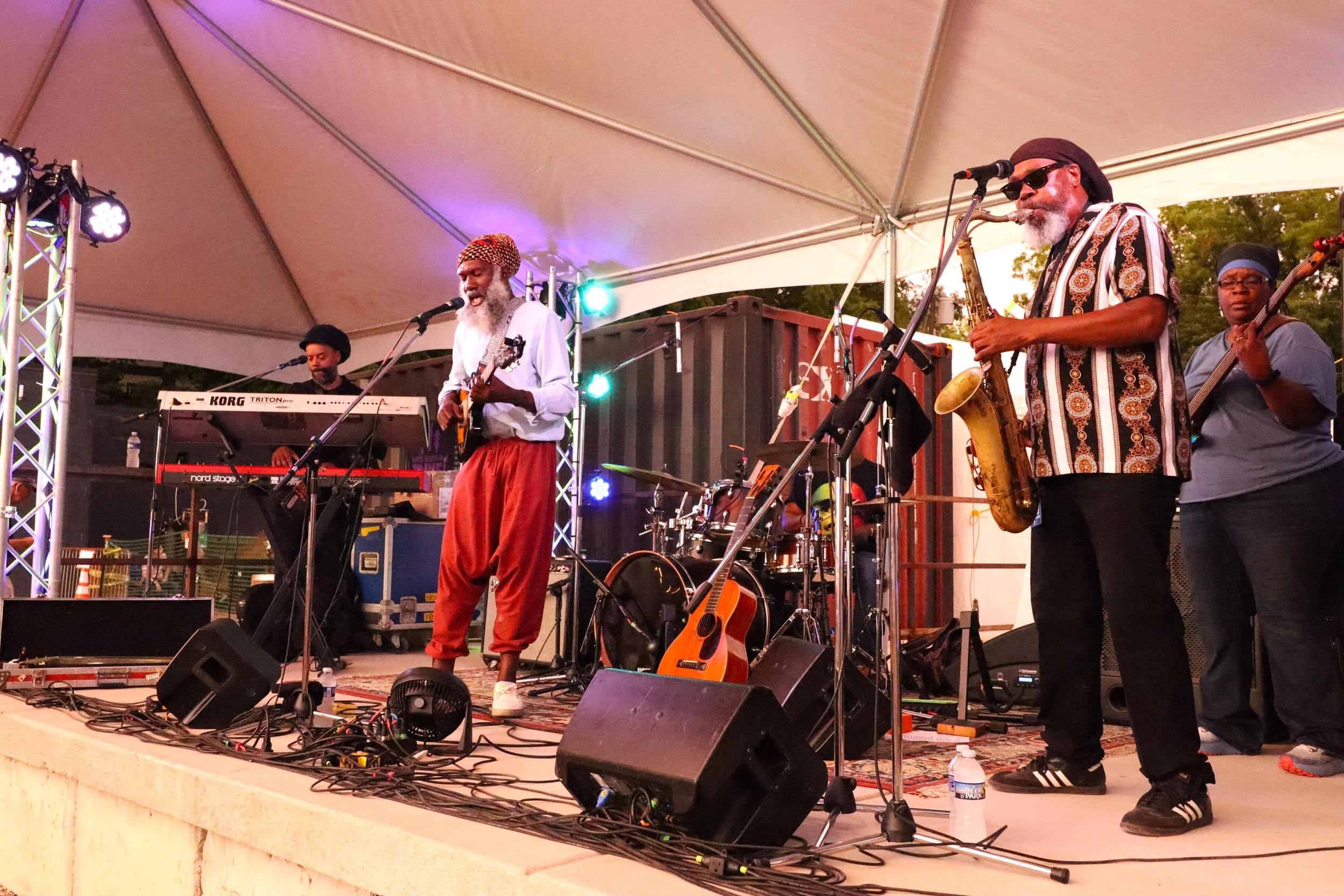 Black Mountain gets the blues 