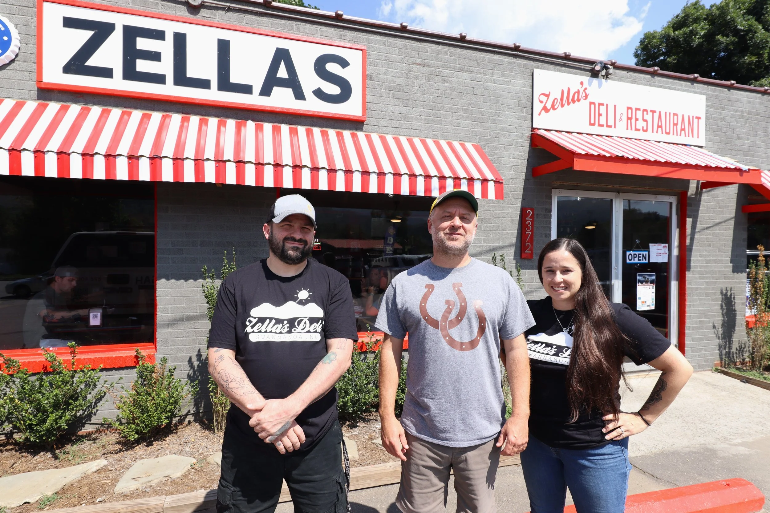 Zella’s Deli invites Owen football fans to post-game hangout
