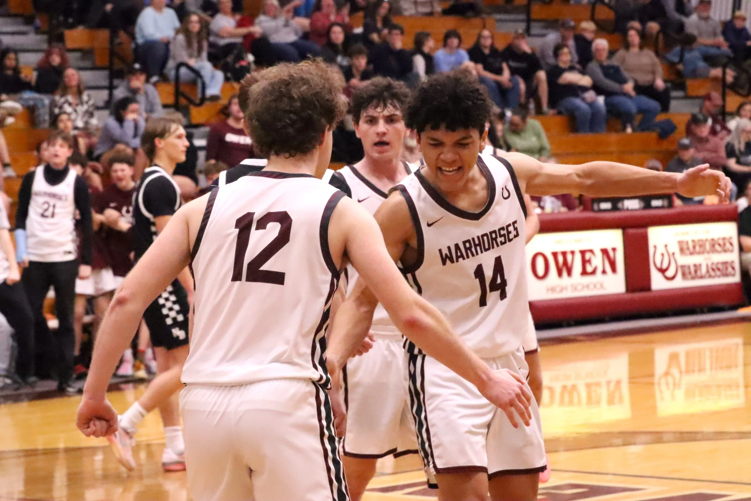 Asante Martin scores 1,000th point in Warhorse victory