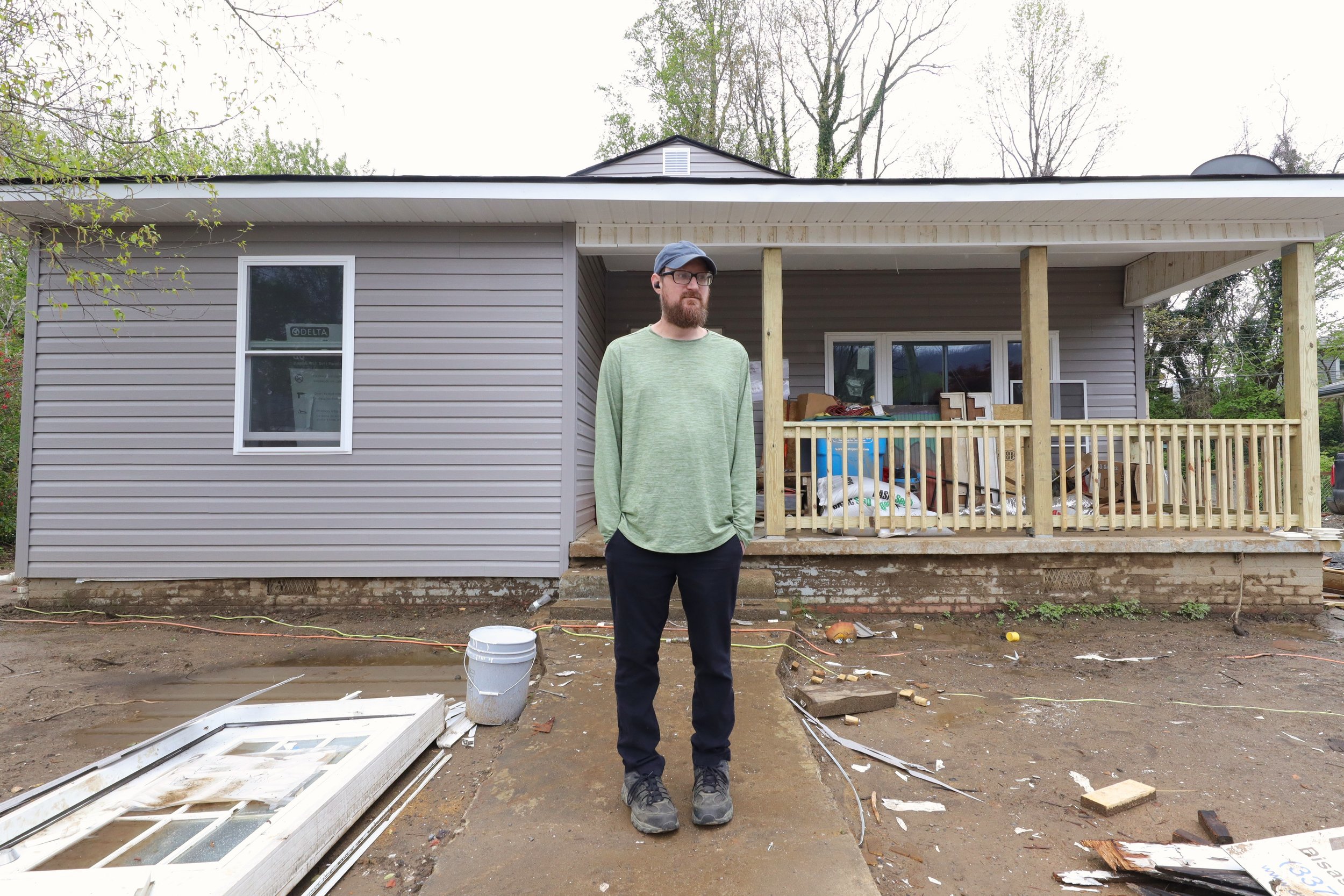 A helping hand on the long journey home