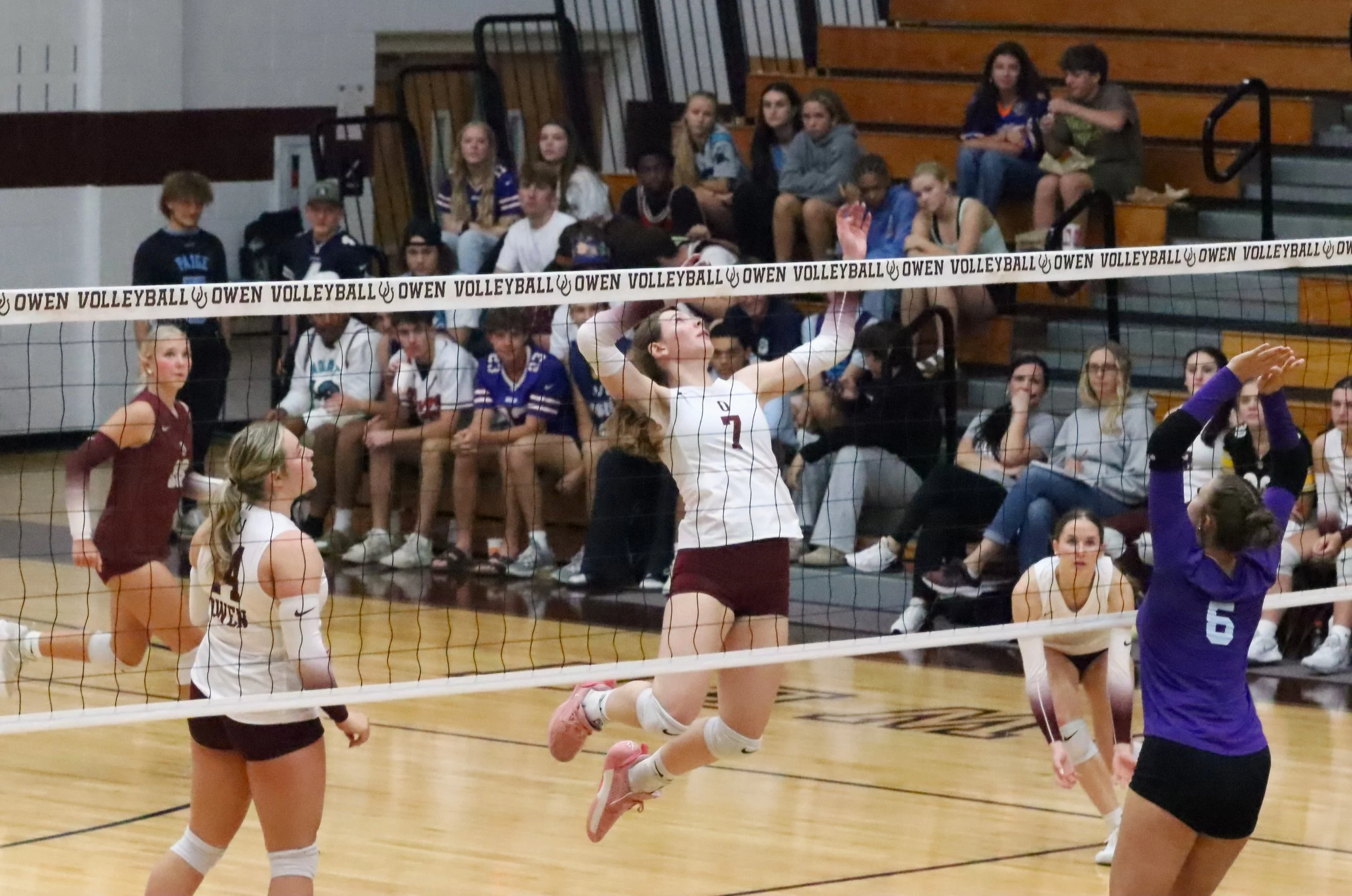 Warlassies retain flawless conference record with fifth straight win