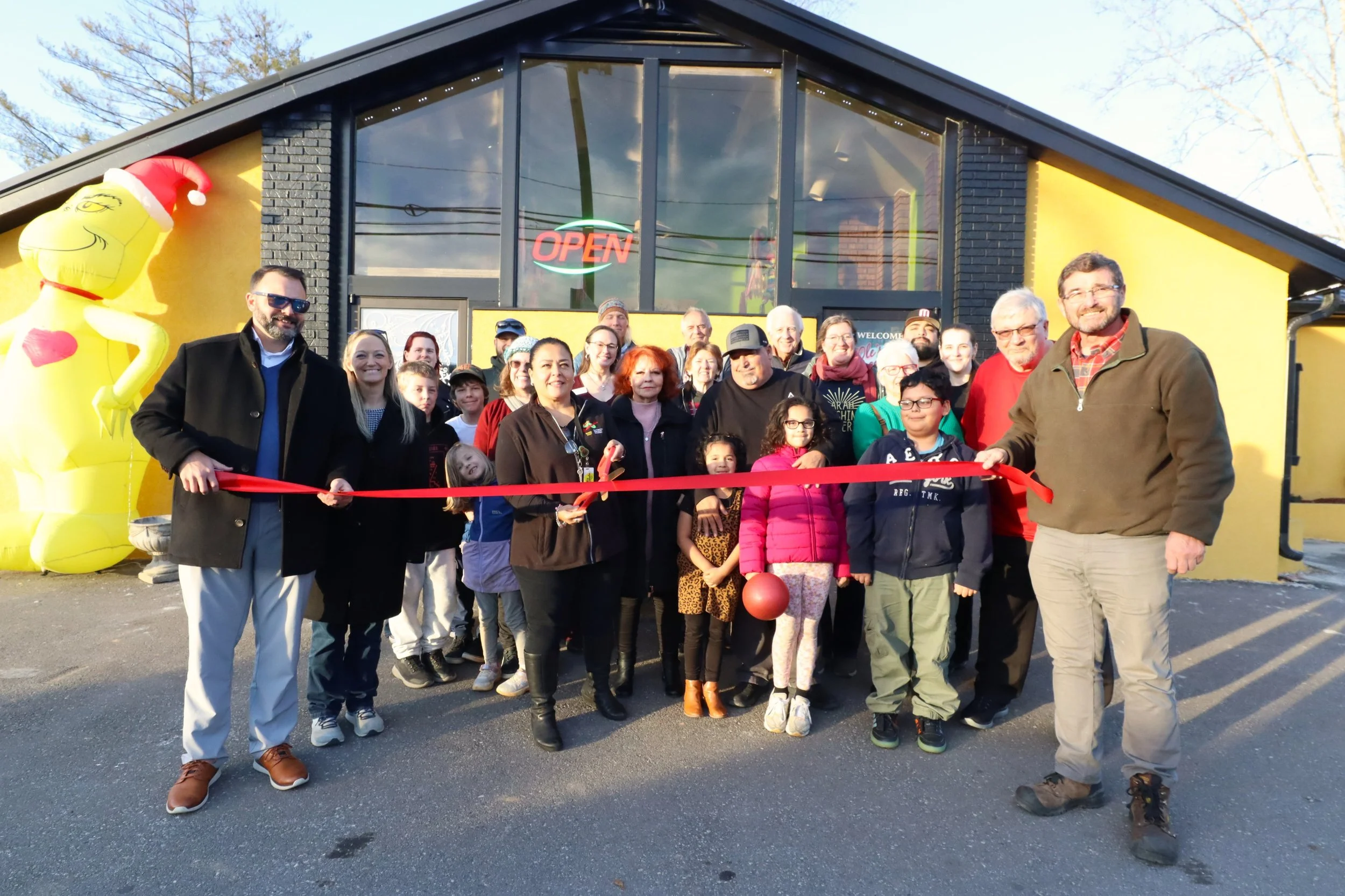 Ole's Guacamoles celebrates long-awaited homecoming