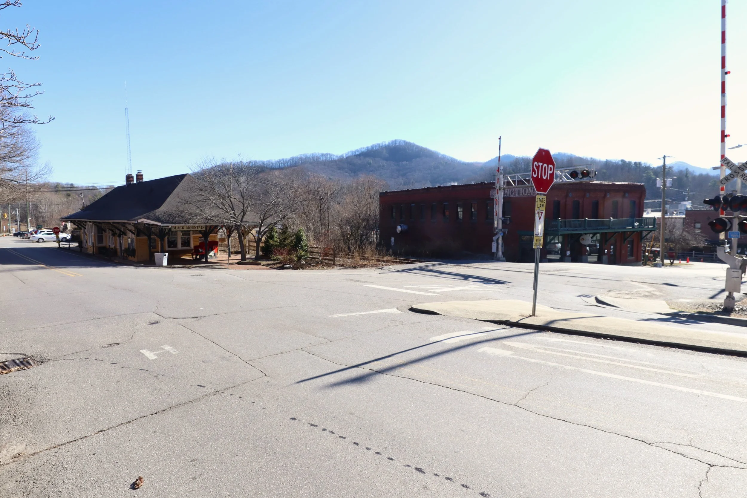Town authorizes study to analyze downtown intersection