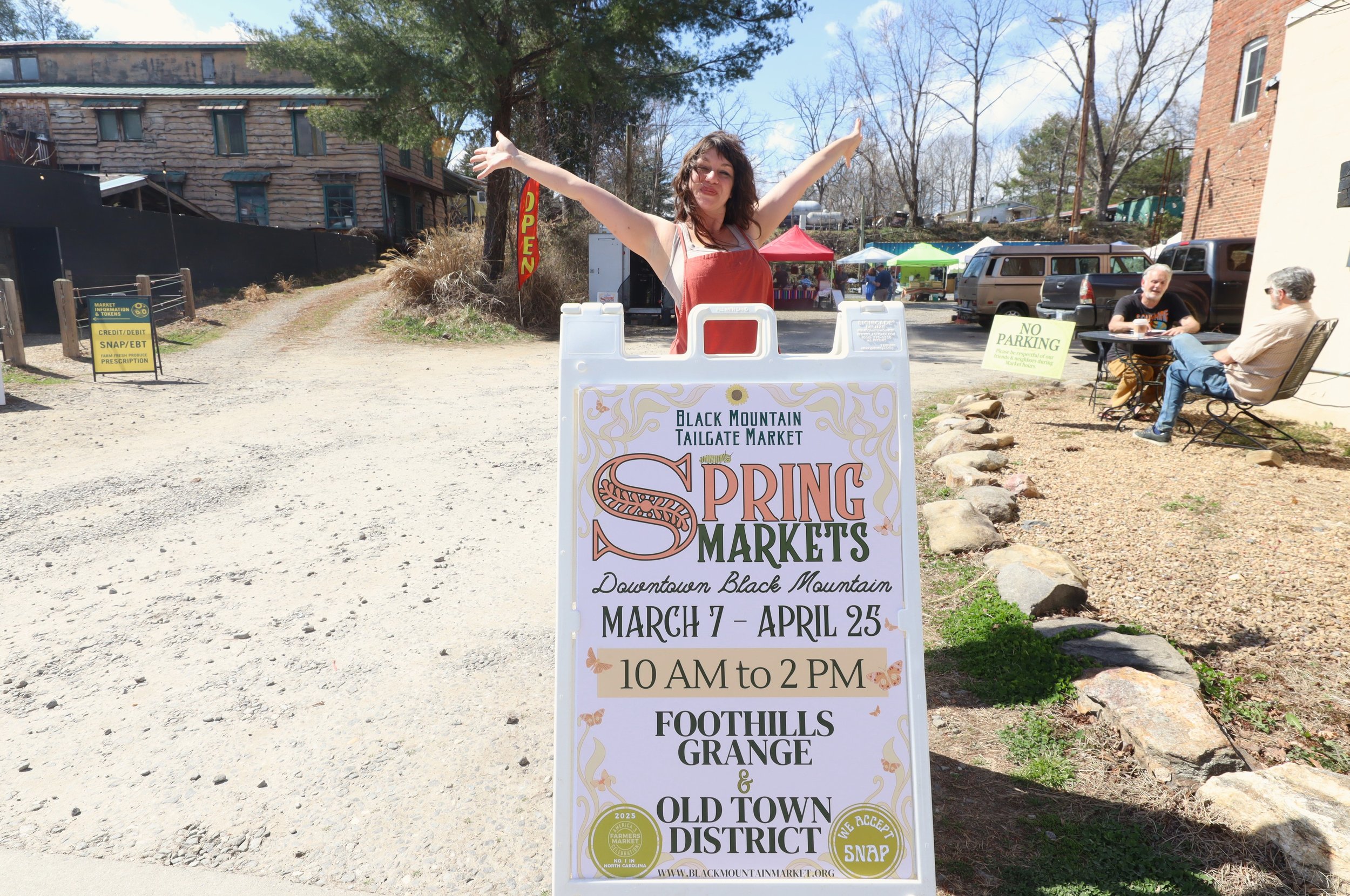 Black Mountain Tailgate Market ‘springs’ up downtown 