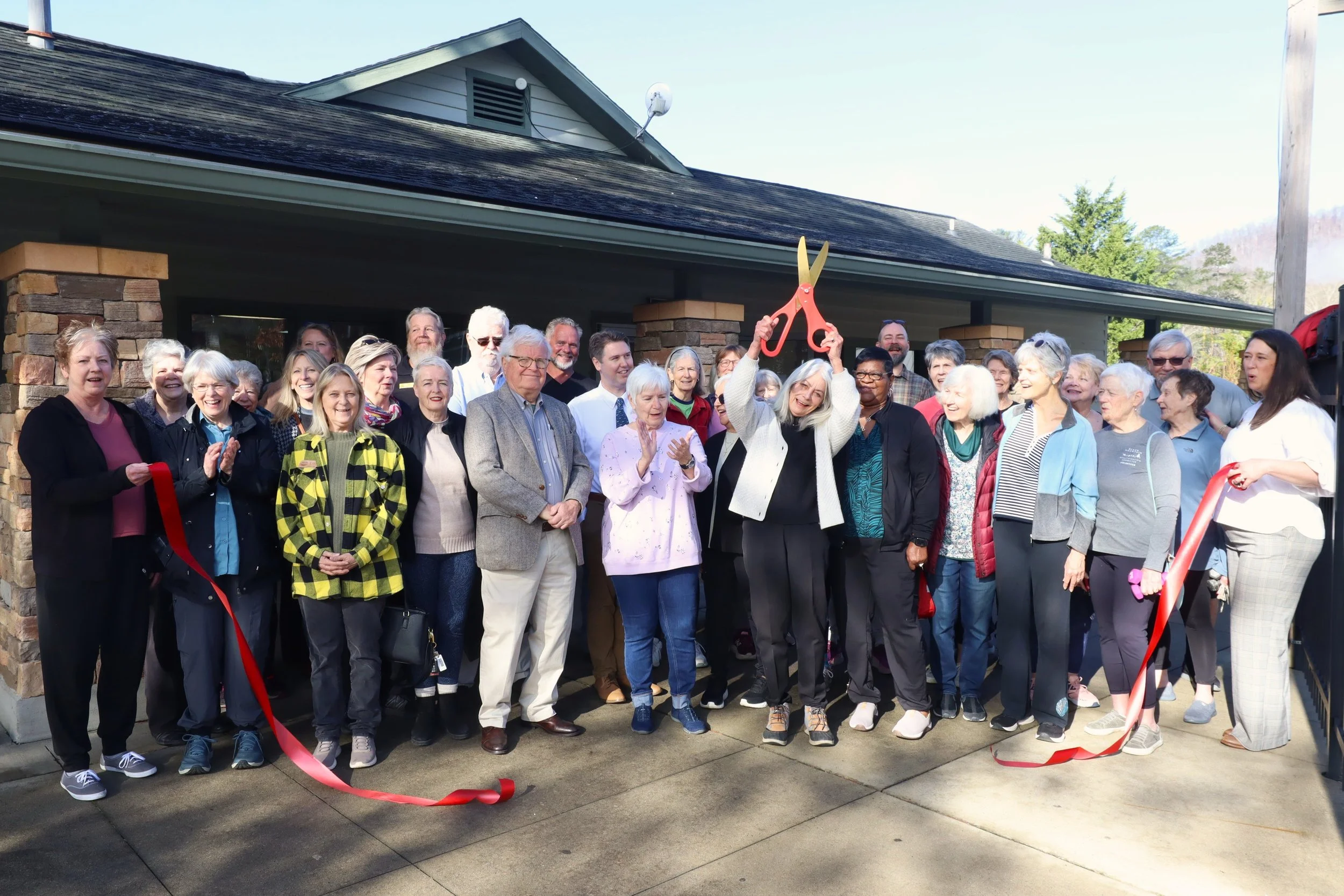 Lakeview Center for Active Aging celebrates reopening