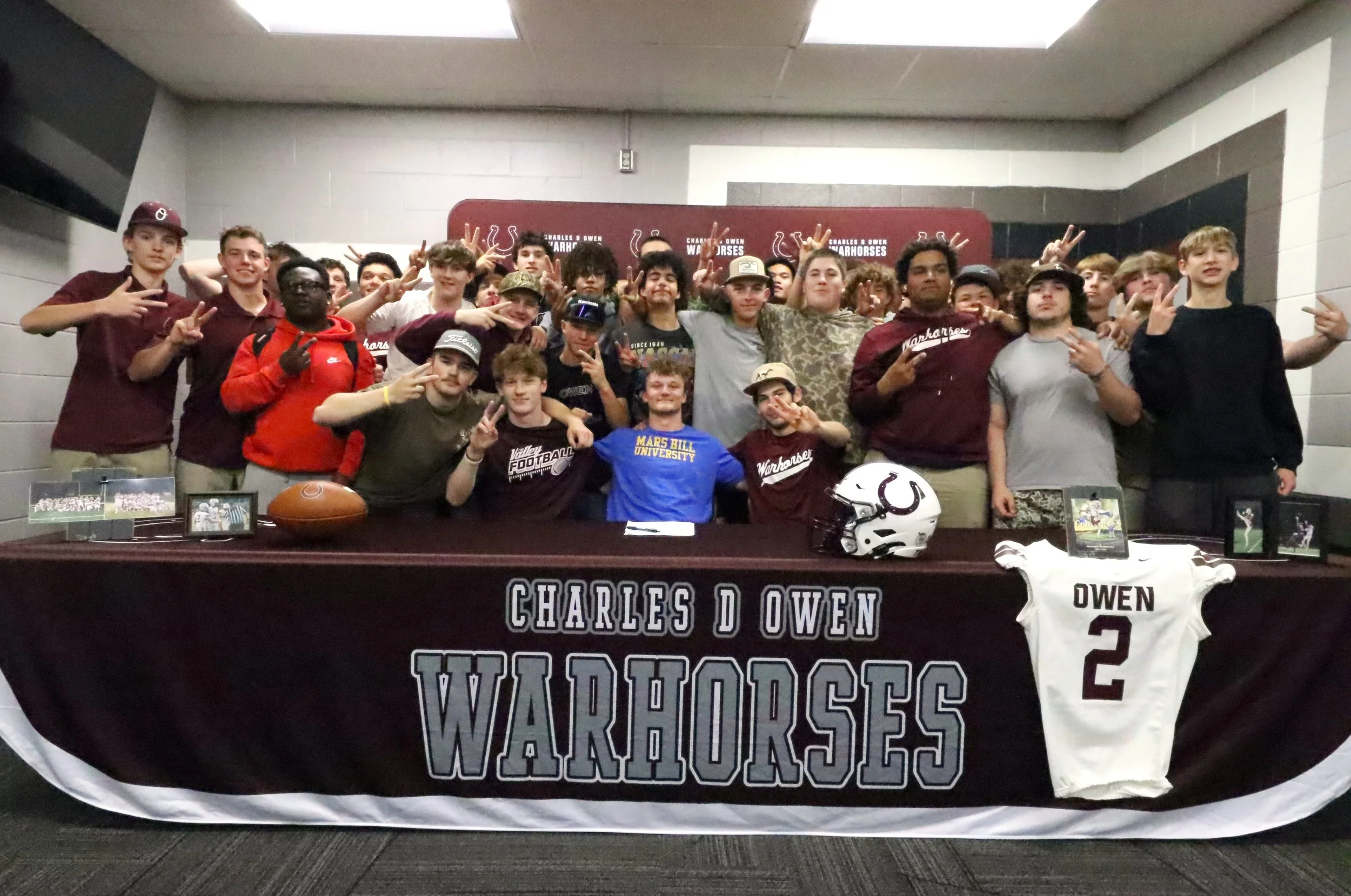 Owen's multi-purpose football star to kick it at Mars Hill University