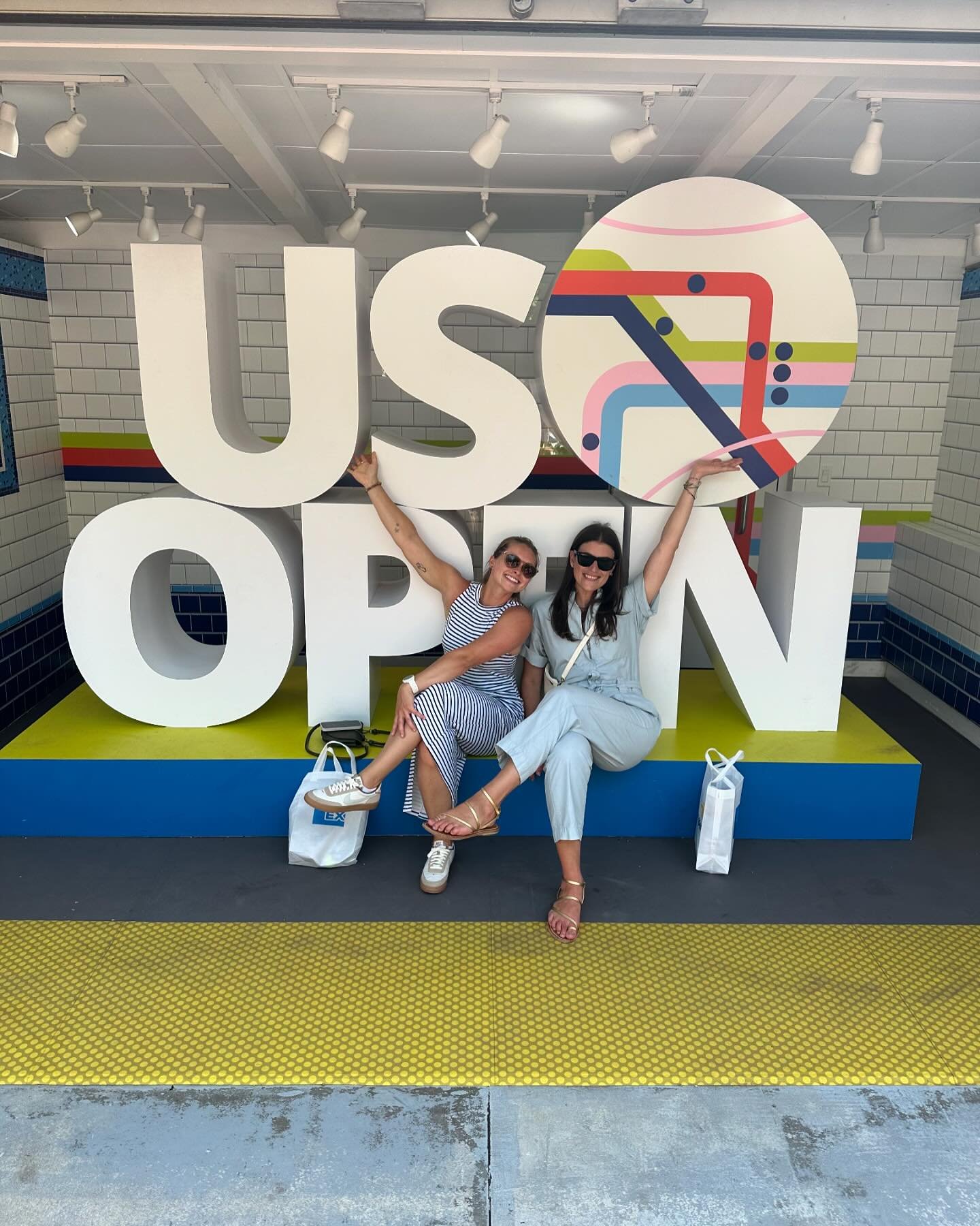 On this season of The Pearlstein&rsquo;s
&zwnj;
🎾&hearts;️💪🏼👶🏼👧🏼🐶🥩🍷🏋️🎭🗽