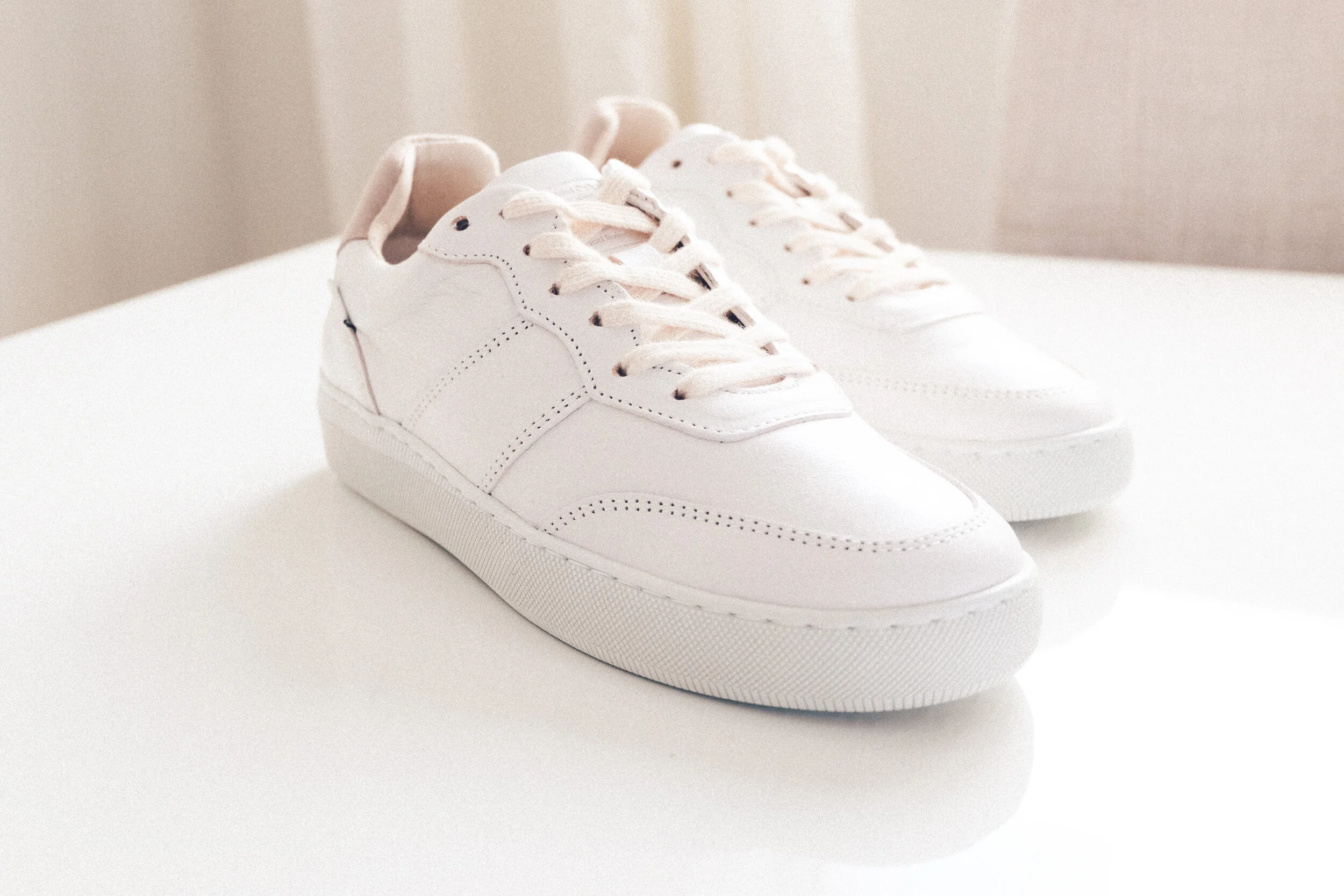 frank and oak white sneakers