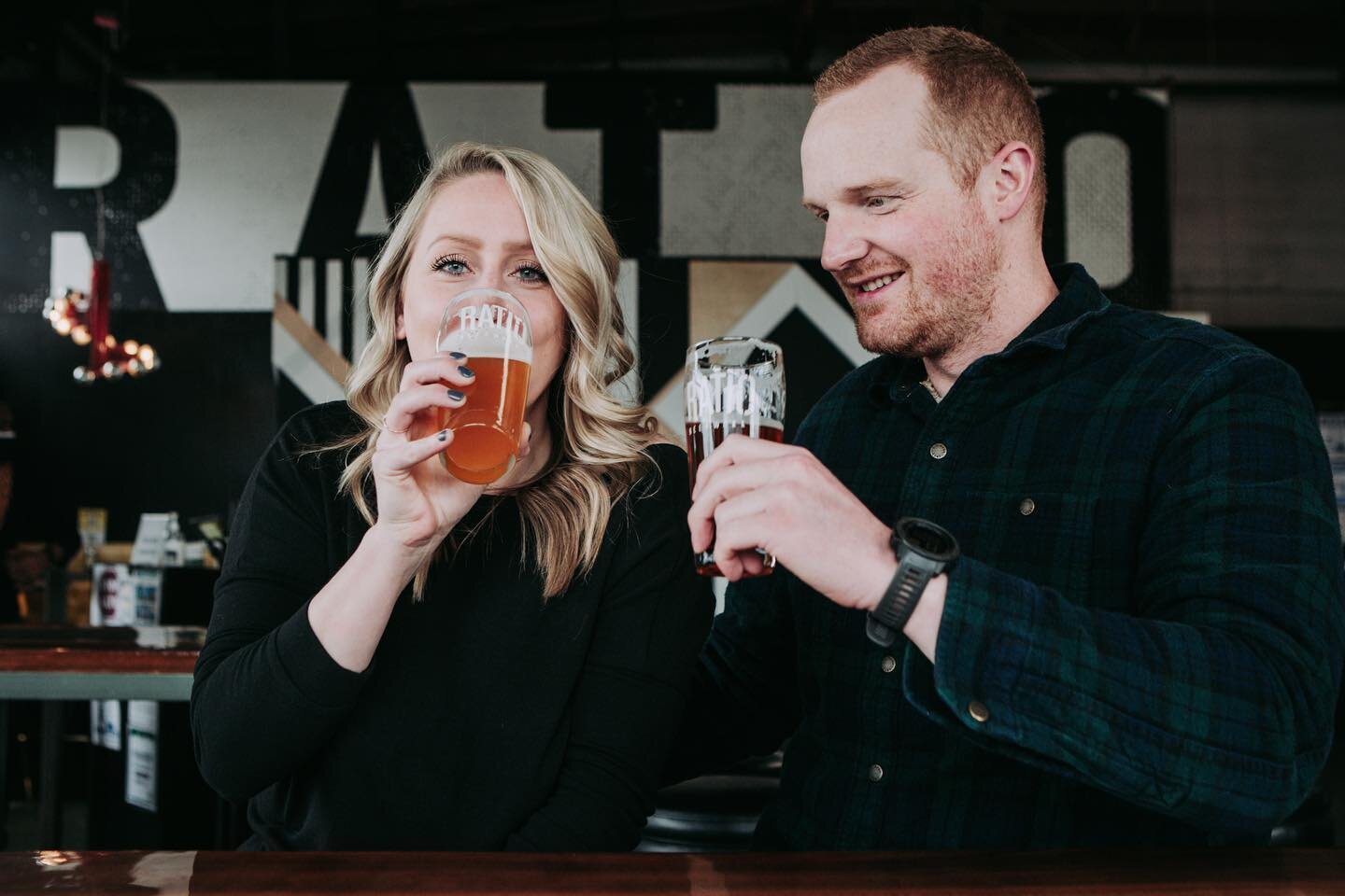 Sara and Jeremy first met at @ratiobeerworks so it was only fitting to start there with a beer for their engagement session 🍻