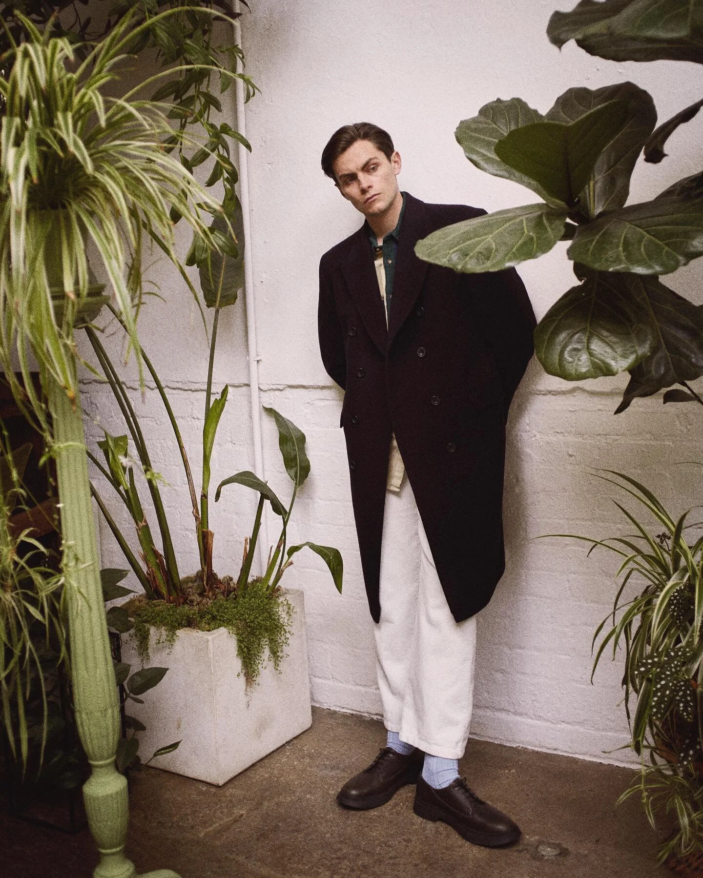 Freddy Carter (@freddycarter1) plays the &ldquo;Bastard of the Barrel&rdquo; Kaz Brekker in @netflix&rsquo;s @shadowandbone&mdash; a sci-fi series of the highest fandom order. American Studies grills him for #TheRecord a new digital series at the lin