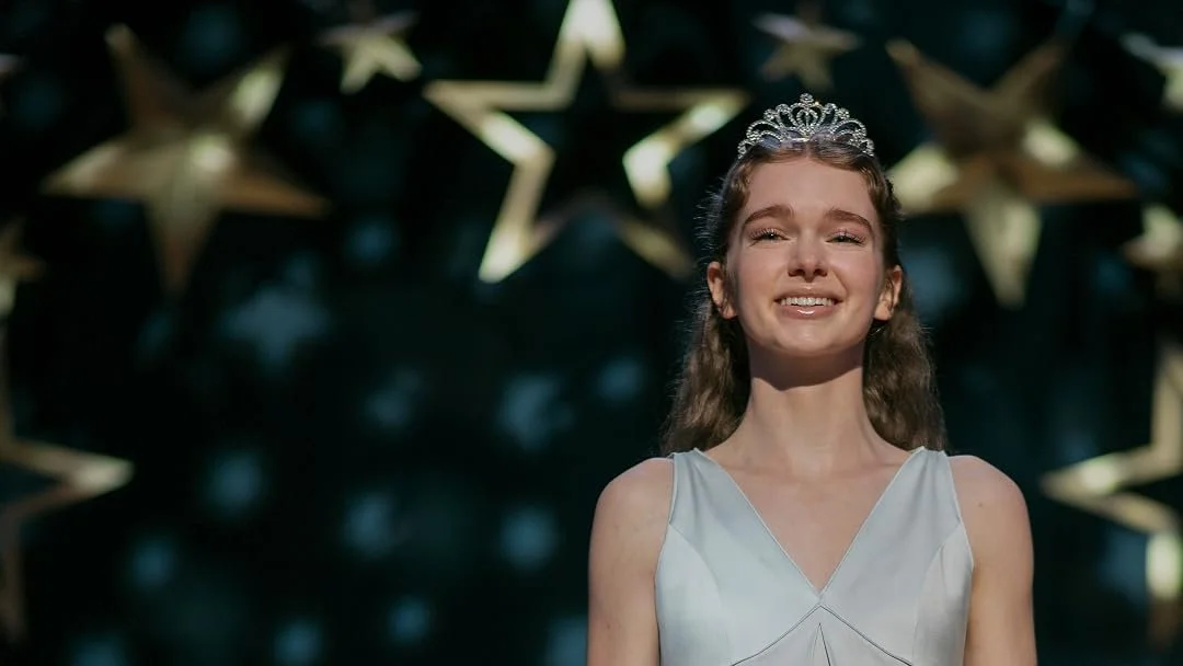 ‘Carrie’ Review: Mike Flanagan Makes Carrie Hurt All Over Again