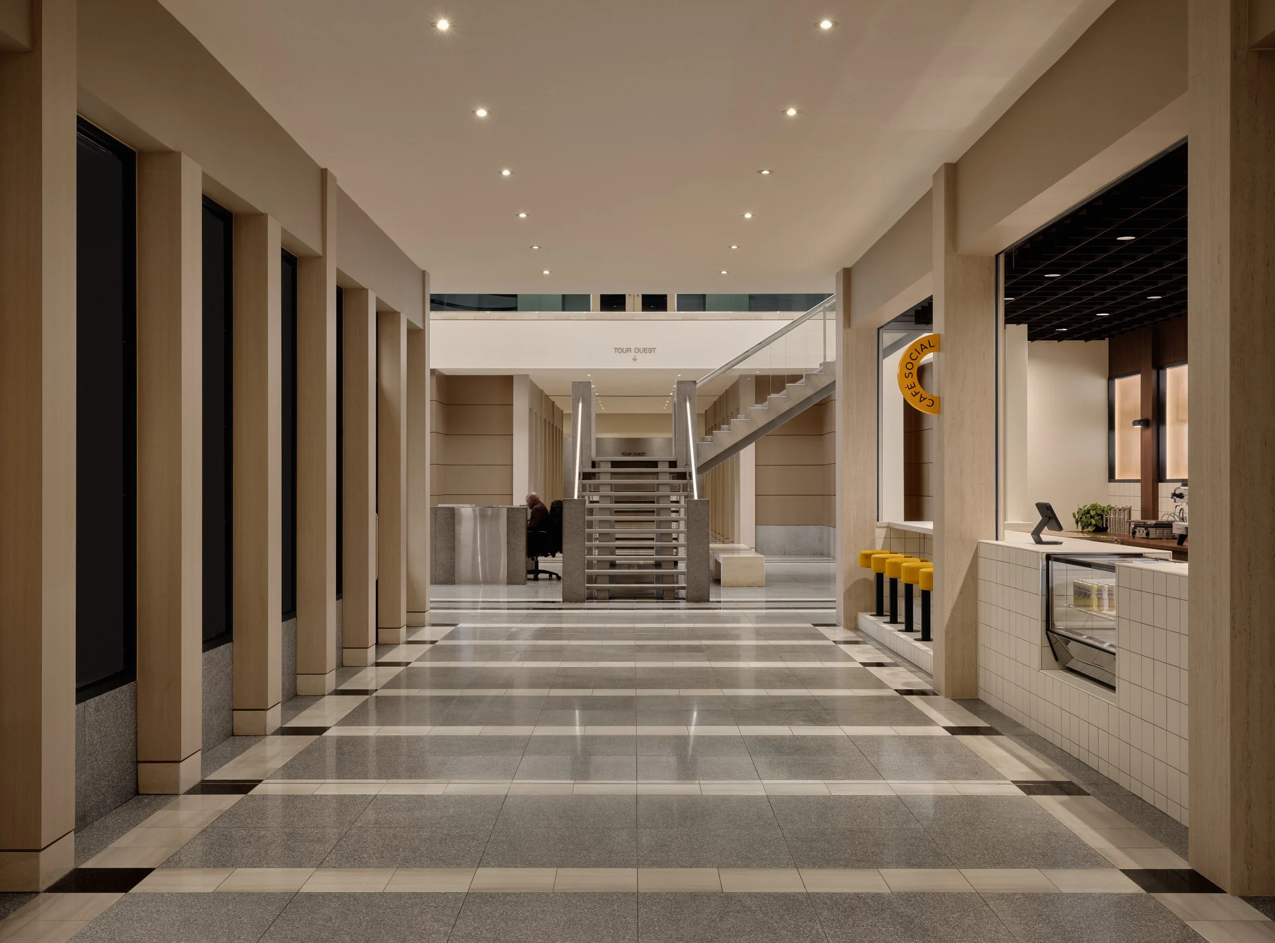 Siege Social by Blanchette archi.design, Photo Copyright Alex Lesage 7.jpg