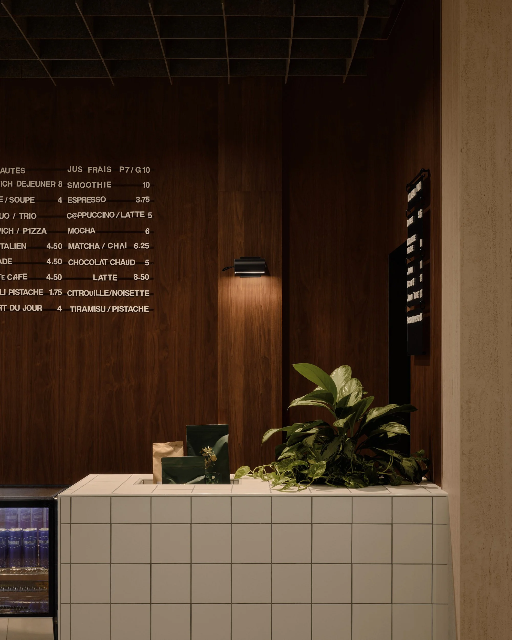 Siege Social by Blanchette archi.design, Photo Copyright Alex Lesage 6.jpg