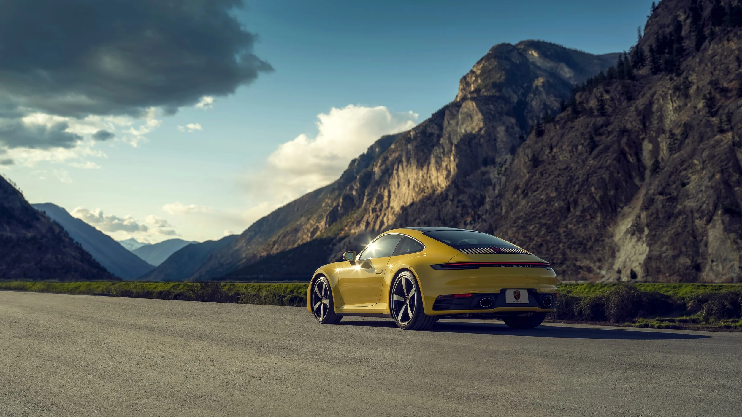 Porsche 911 C4S_ (5).jpg