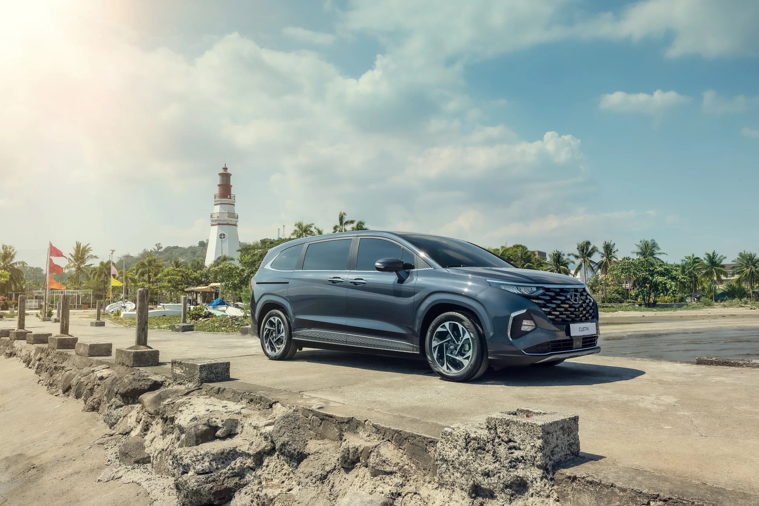 Hyundai Philippines Custin_ (1).jpg