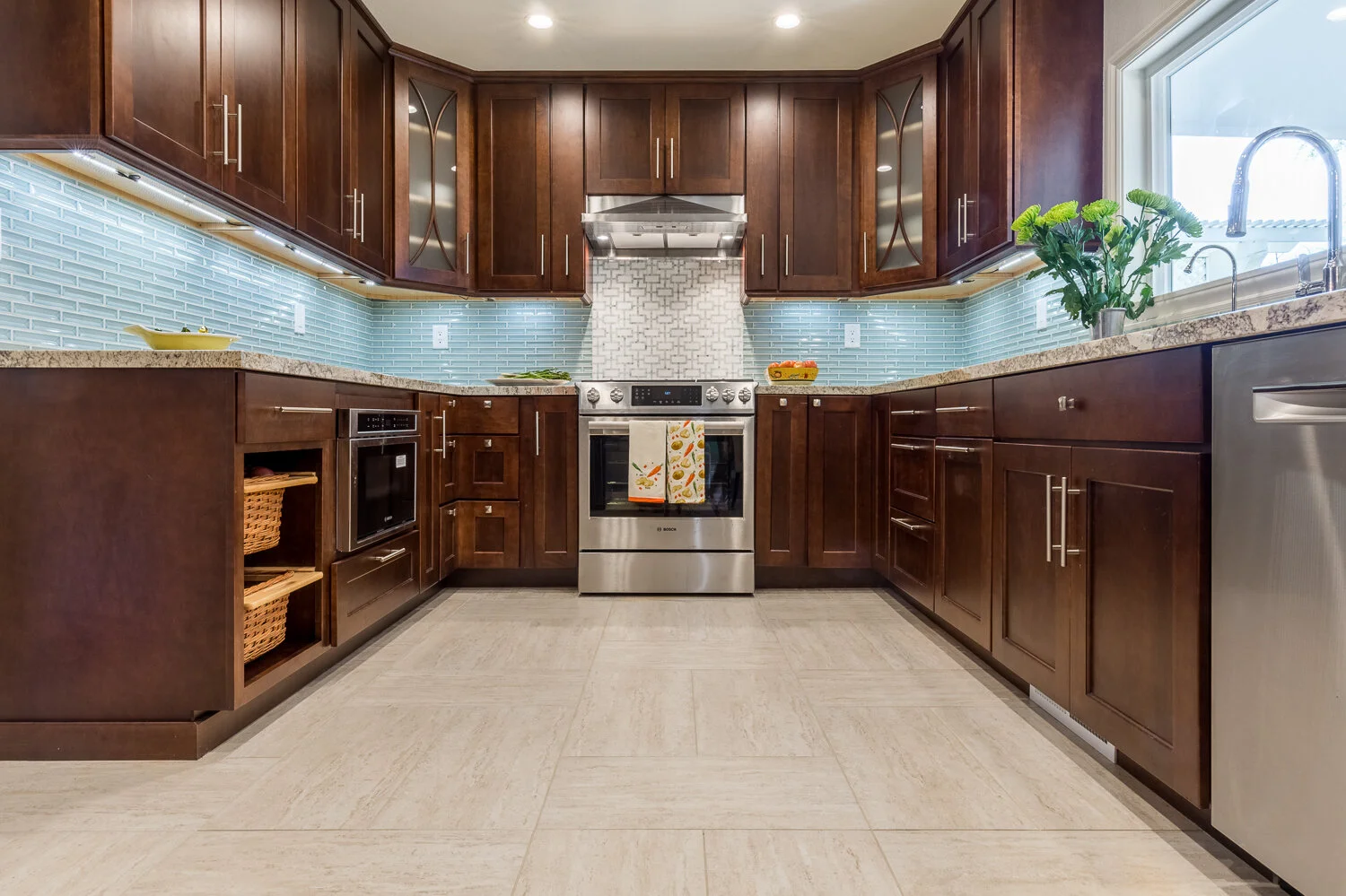 Kitchen1_FullView.jpg