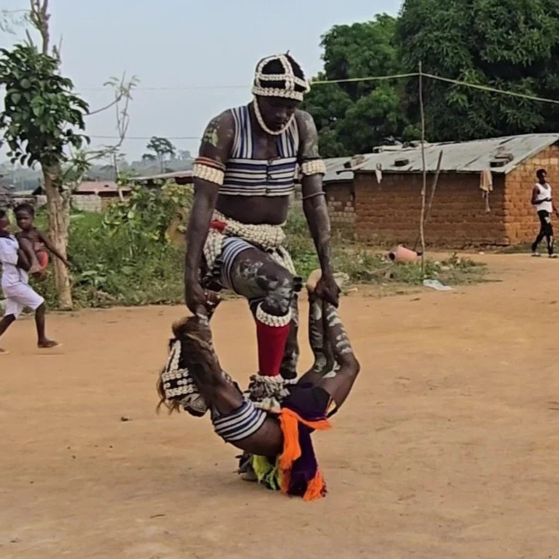 Jongleurs Dance 9.jpg