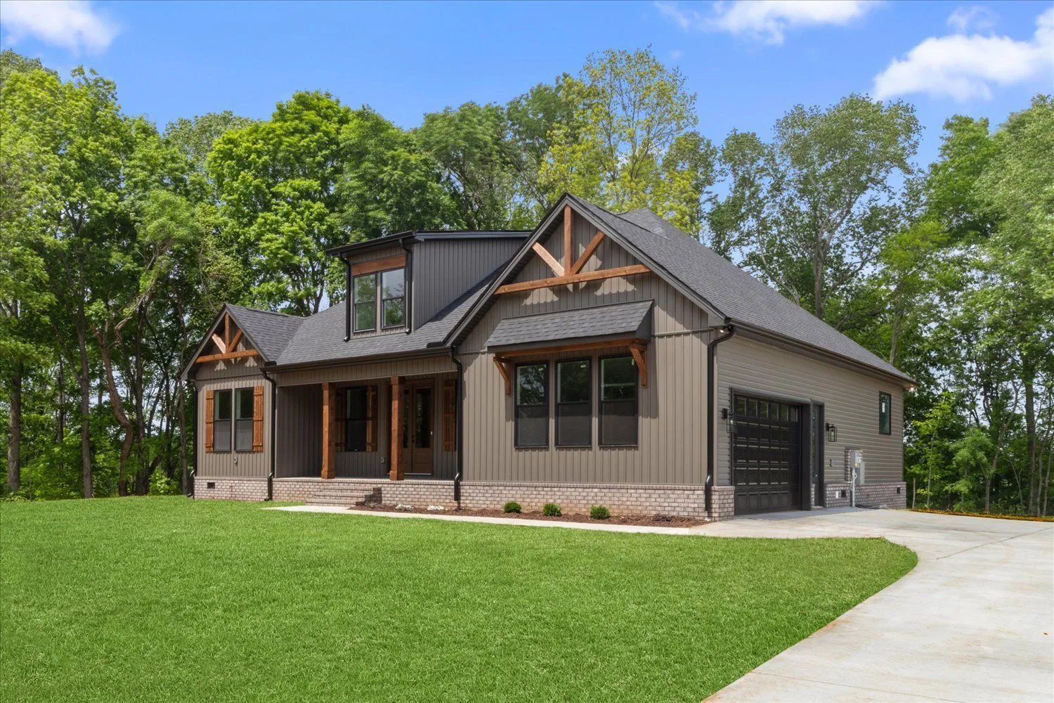 0140-Real Estate Photographer Pro-141.jpg