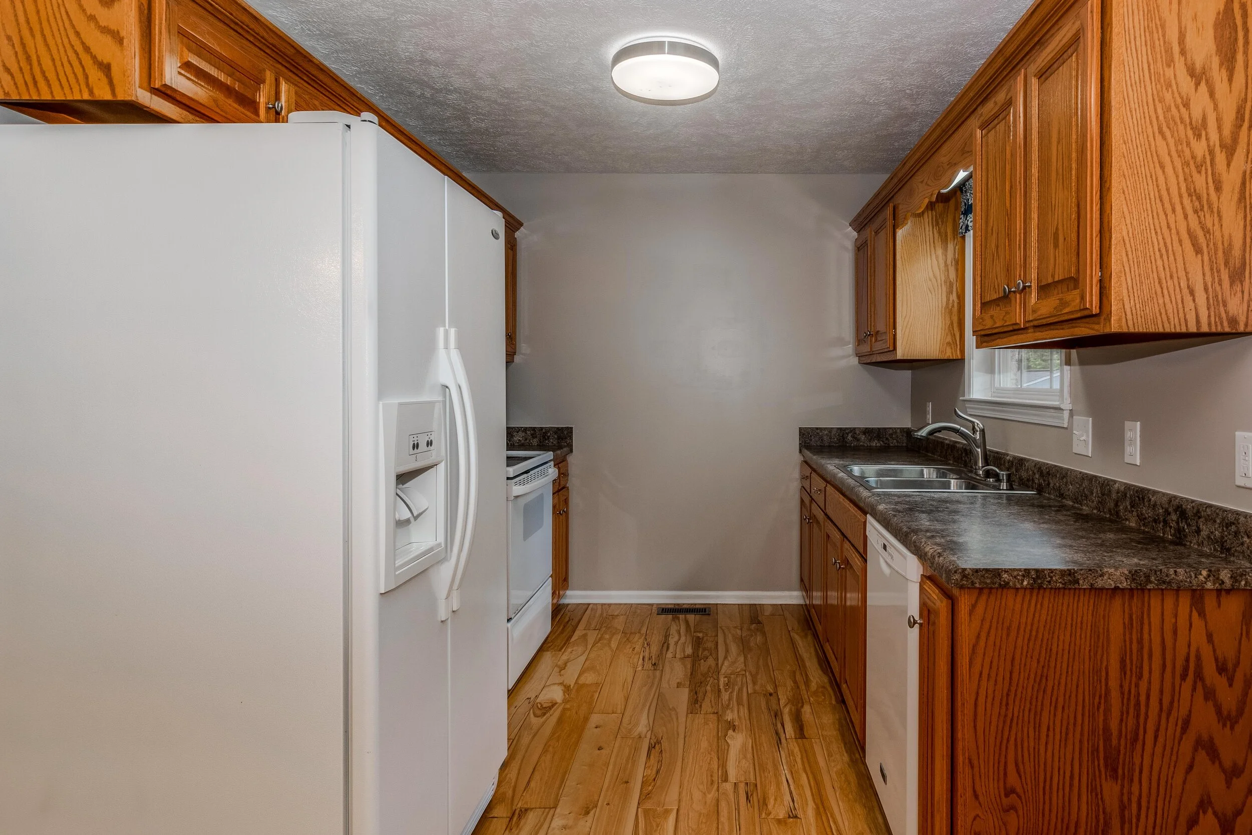 368 Indian Springs Circle Manchester, TN (13 of 54).jpg