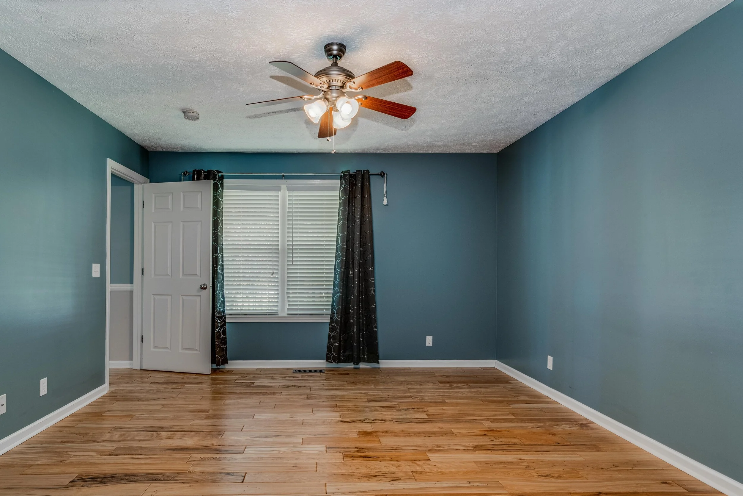 368 Indian Springs Circle Manchester, TN (26 of 54).jpg