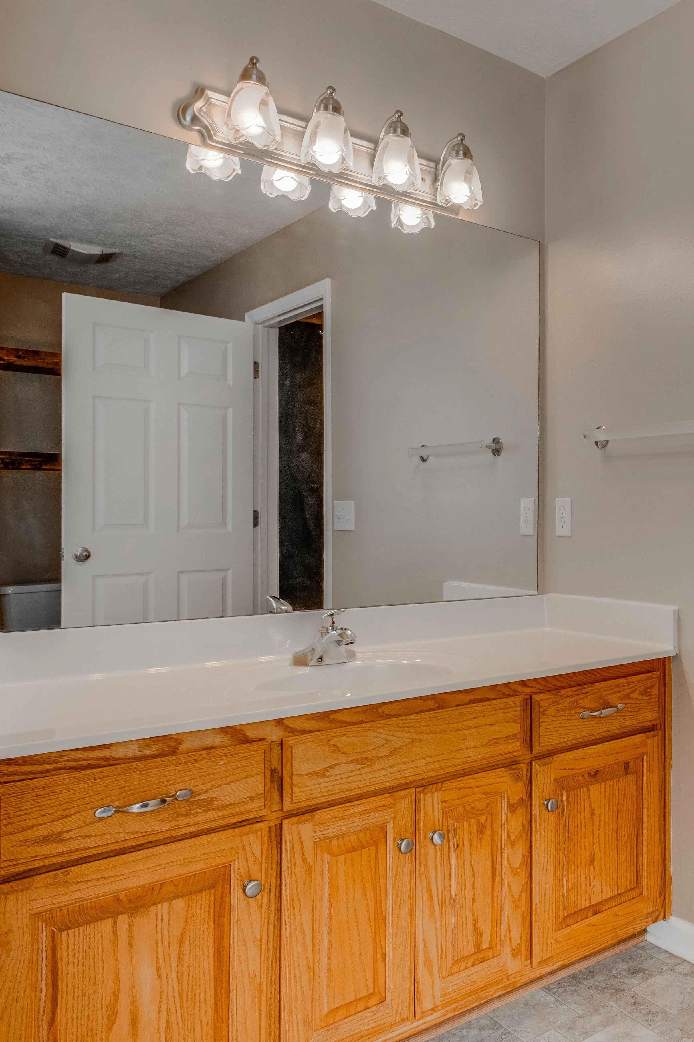 368 Indian Springs Circle Manchester, TN (29 of 54).jpg