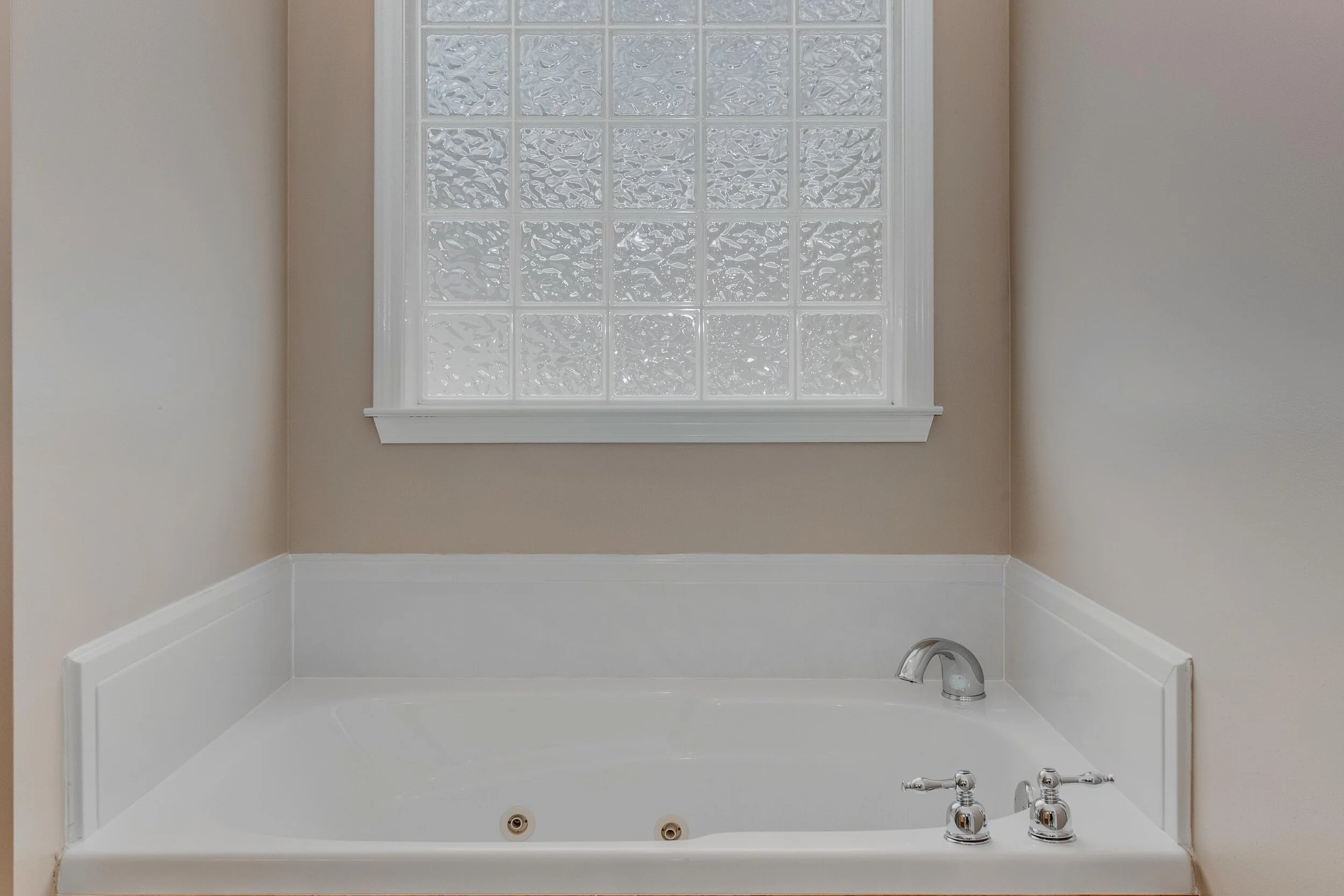 368 Indian Springs Circle Manchester, TN (30 of 54).jpg