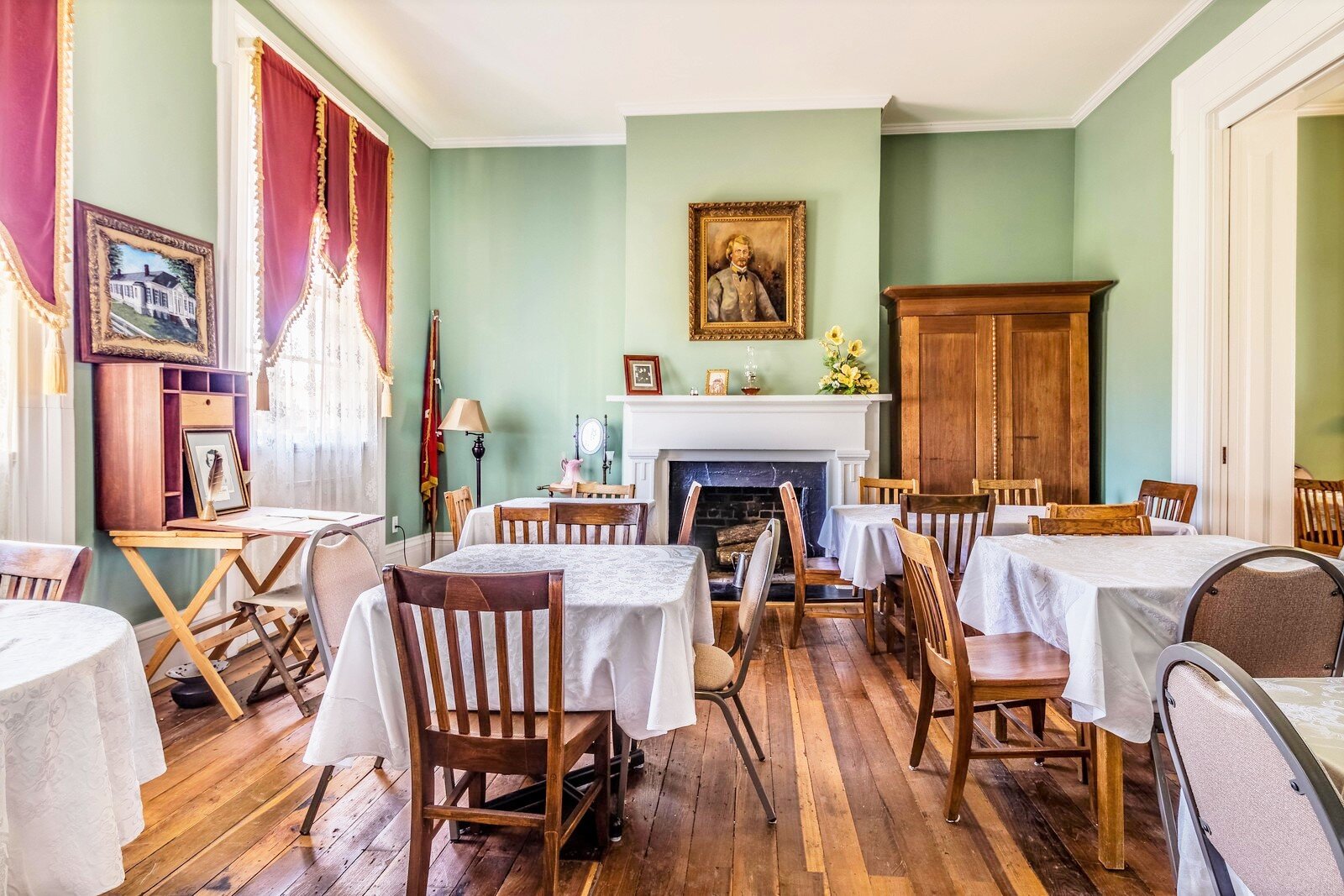 ferguson-hall-dining-tables-1.jpg