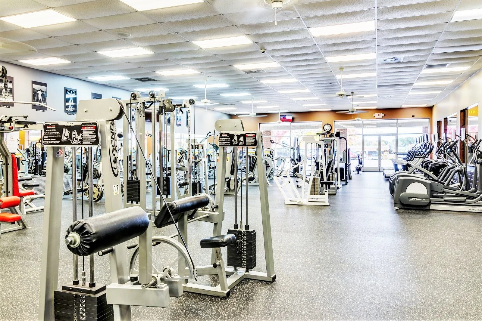 Harvey's Gym Columbia, Tennessee — Real Estate Photographer Pro