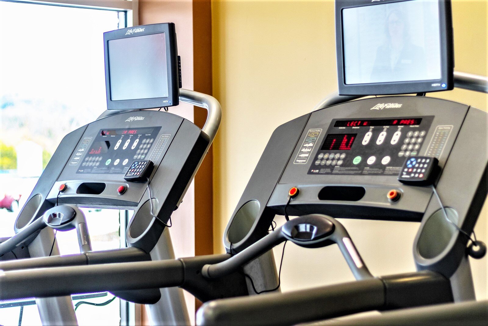 harveys-gym-equipment-closeup-treadmill.jpg