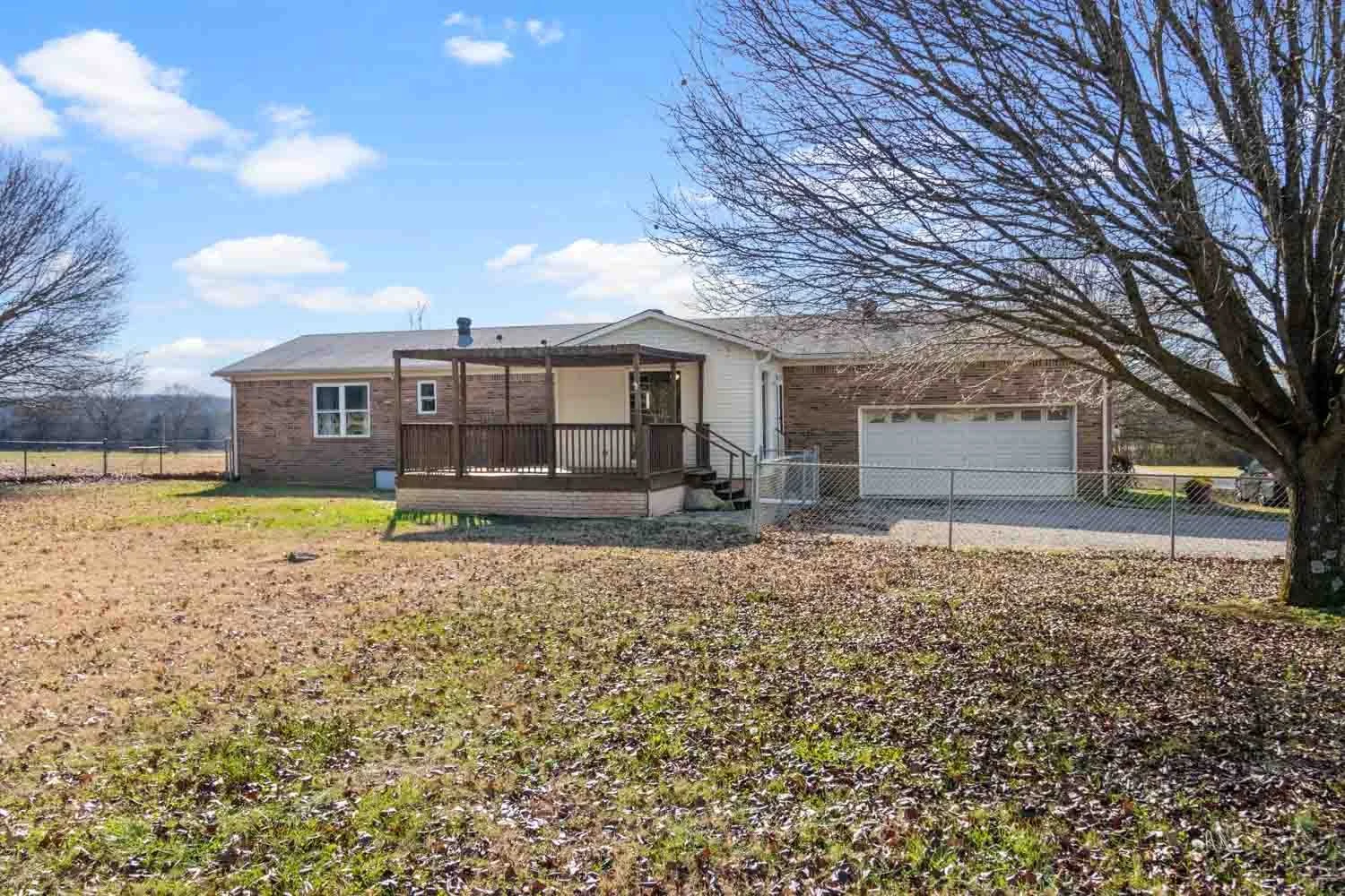 2570 new columbia lewisburg tn -123.jpg
