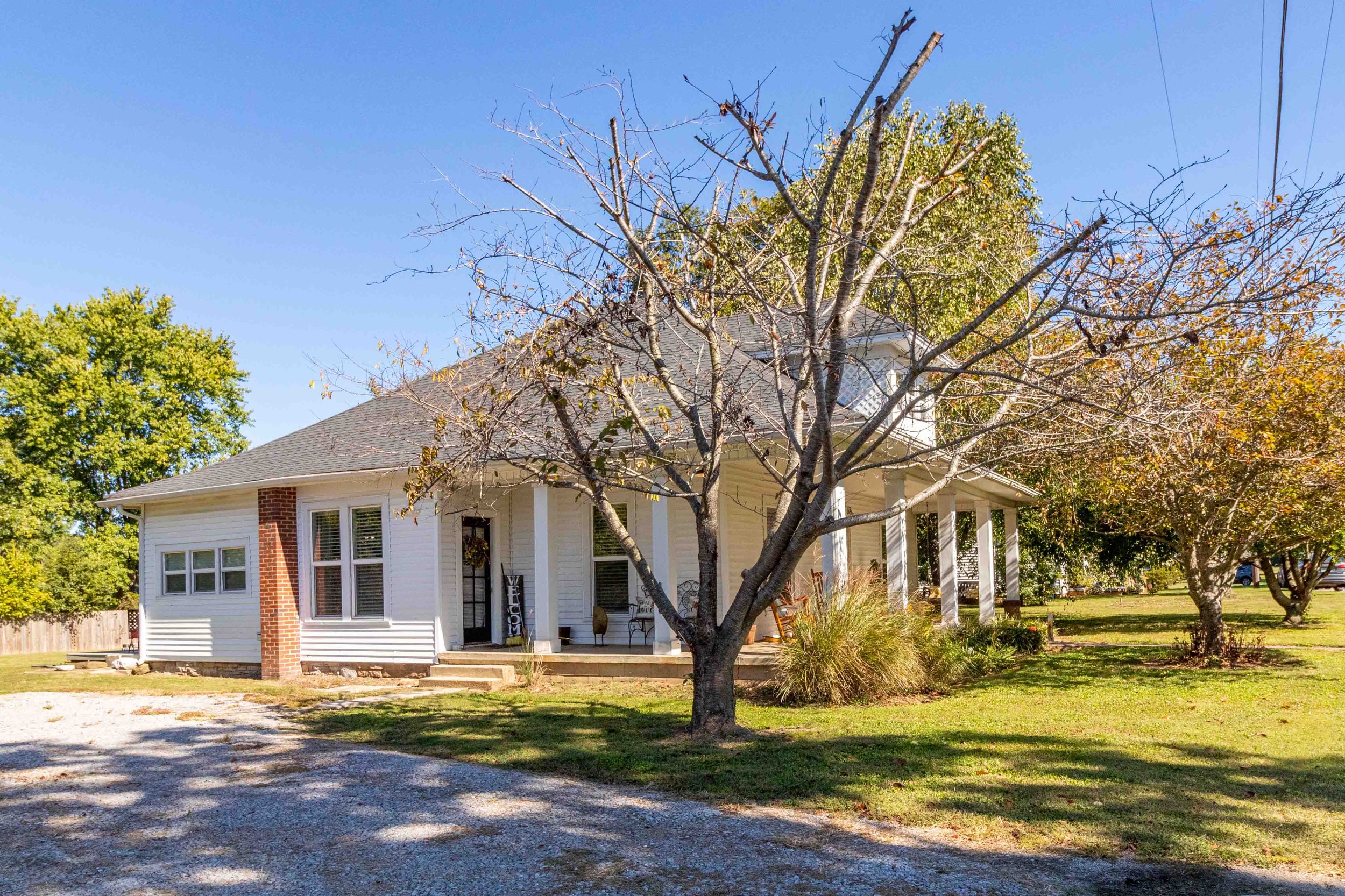 214 Front View St Cornersville TN - Edits-8.jpg