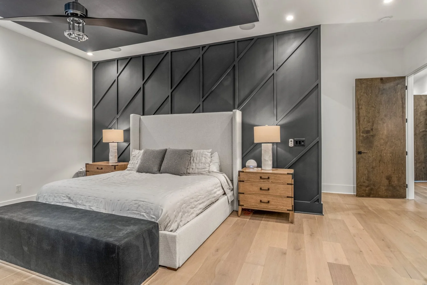 0914-Real Estate Photographer Pro-913.jpg