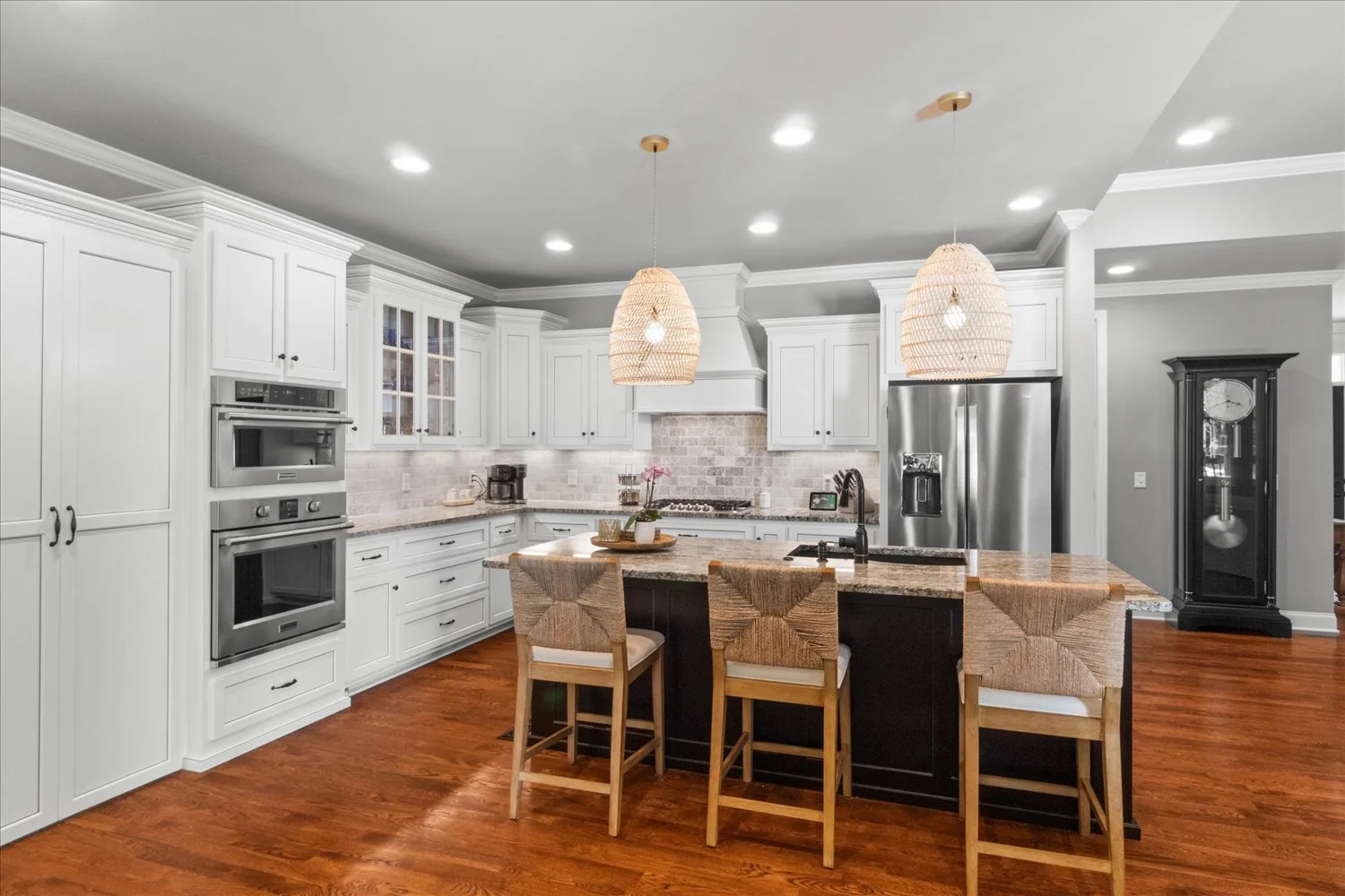 0259-Real Estate Photographer Pro-260.jpg