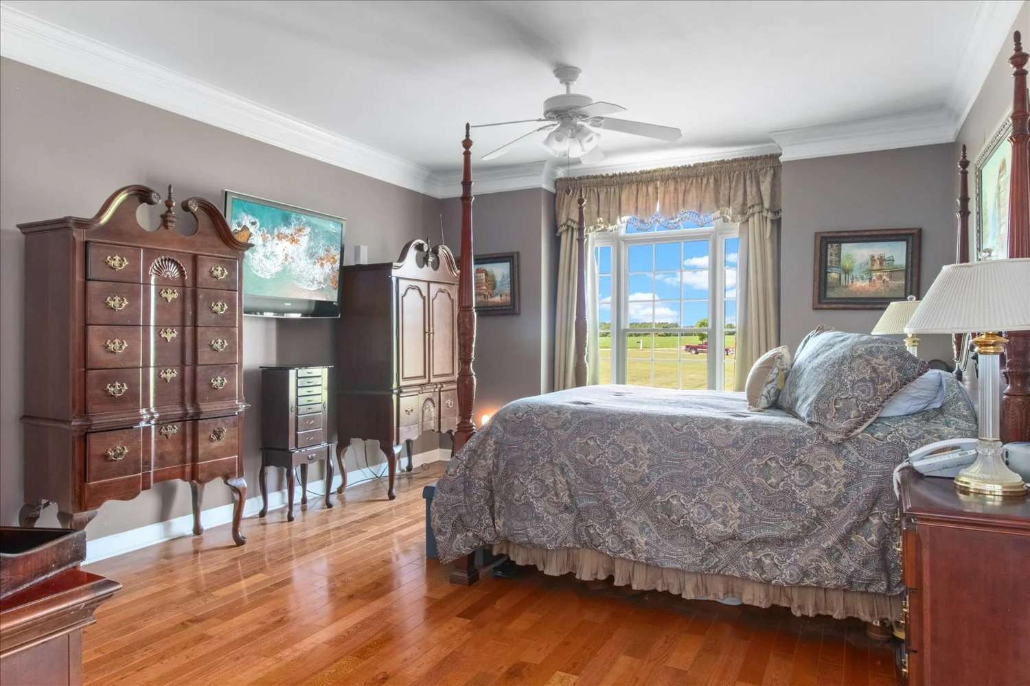 0237-Real Estate Photographer Pro-238.jpg