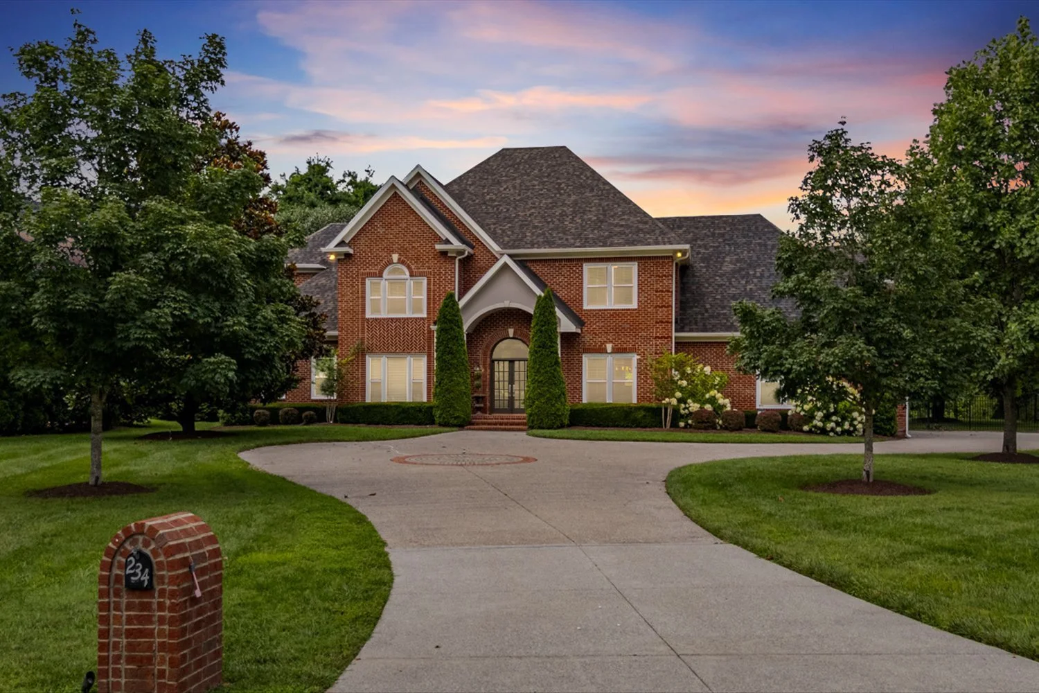 0579-Real Estate Photographer Pro-578.jpg