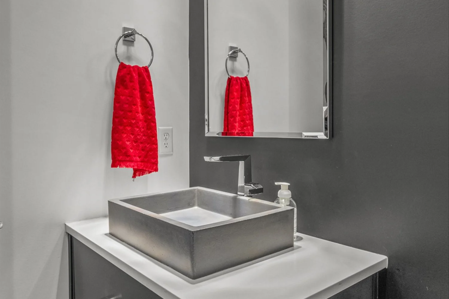 0911-Real Estate Photographer Pro-910.jpg