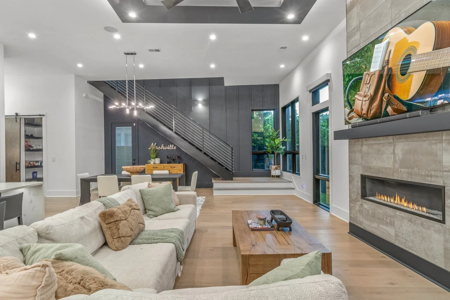 0895-Real Estate Photographer Pro-895.jpg