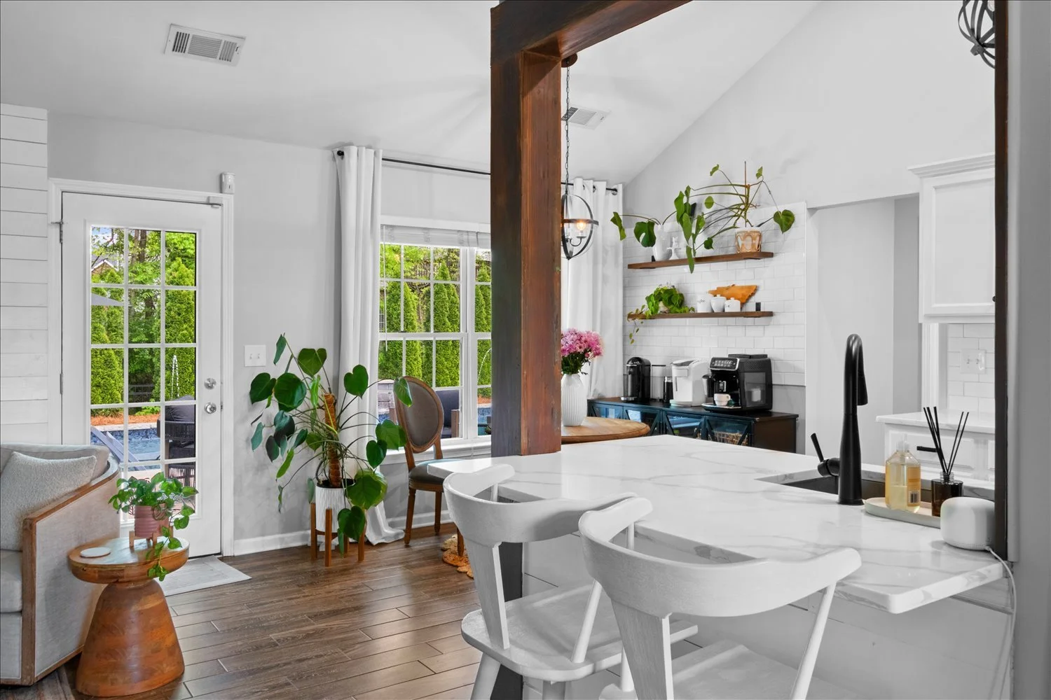 0111-Real Estate Photographer Pro-112.jpg