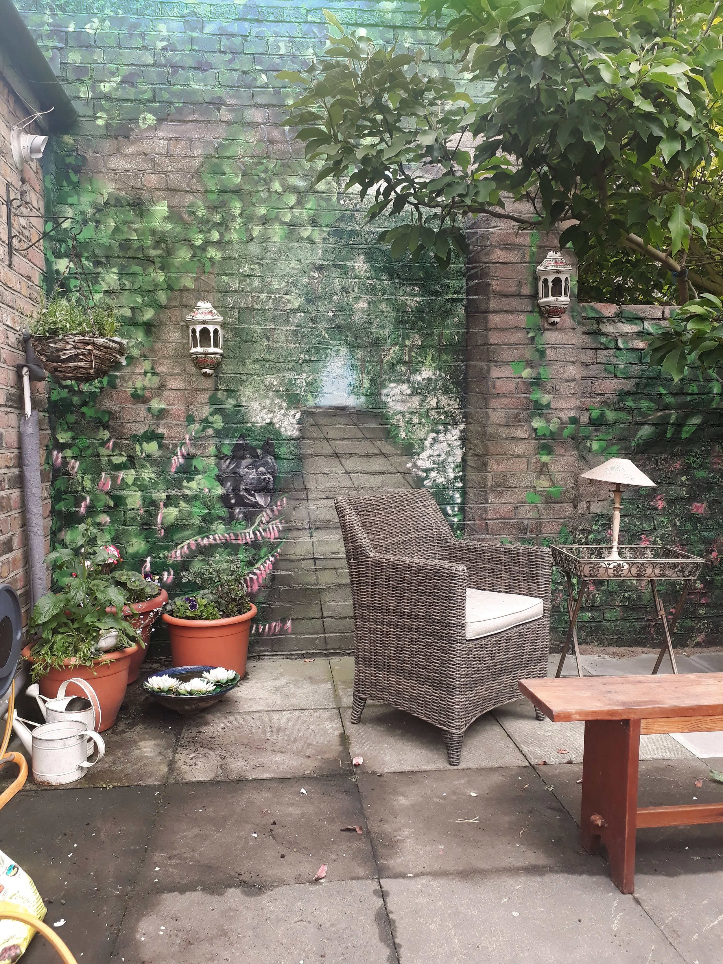 trompe l'oeil garden painting 2.jpg