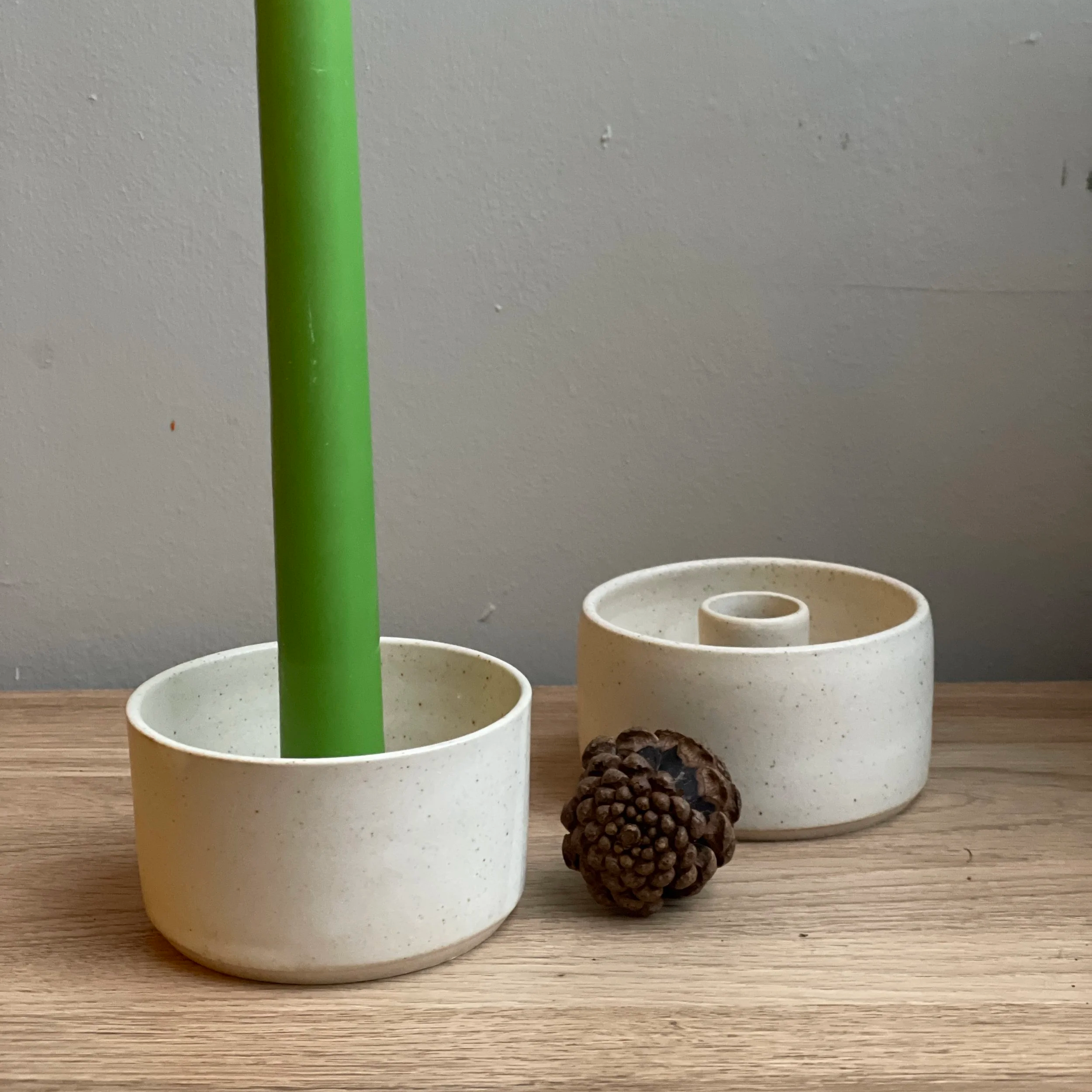 white+candle+holder.png
