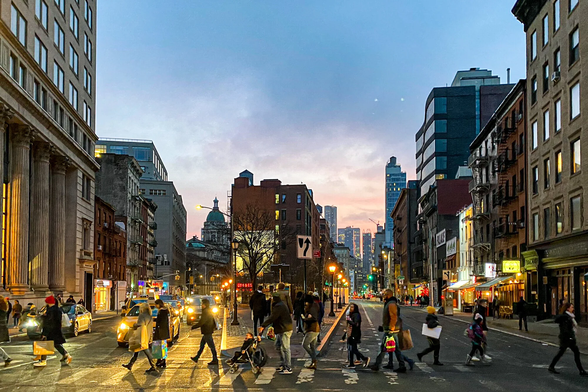 New York City, SoHo, Ecke Lafayette St./Spring St., Dezember 2019
