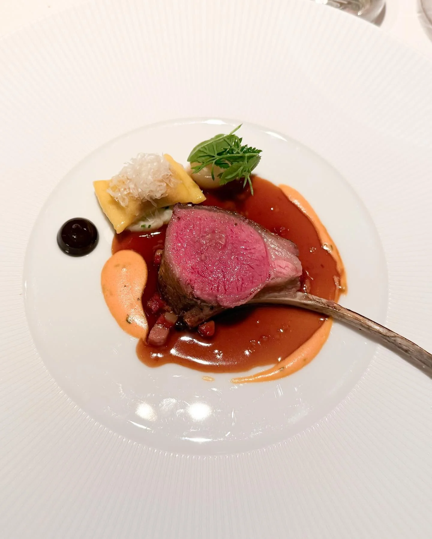 Limousin lamb, veal head lemon jus, wild garlic capers, olive gnocchi, sauce Charon. At three-Michelin-starred &quot;Haerlin&quot; in Hamburg. 
&mdash; 
#lamb #haerlin #christophr&uuml;ffer  #troisetoiles_hamburg @fairmont_hotelvierjahreszeiten 
.
.
